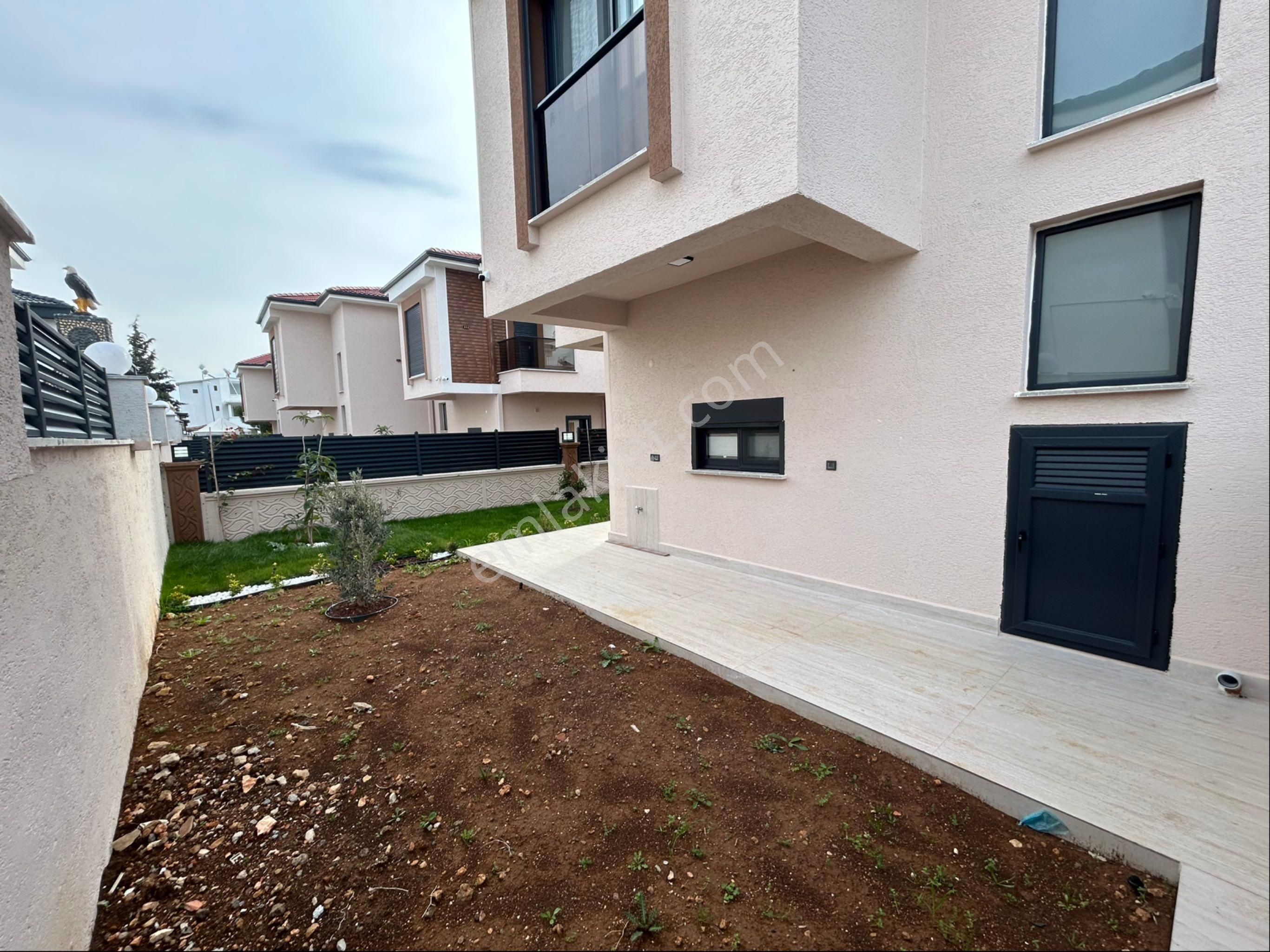 Didim Çamlıkta Eşyalı Havuzlu 3+1 Lüks Villa - Görsel 15