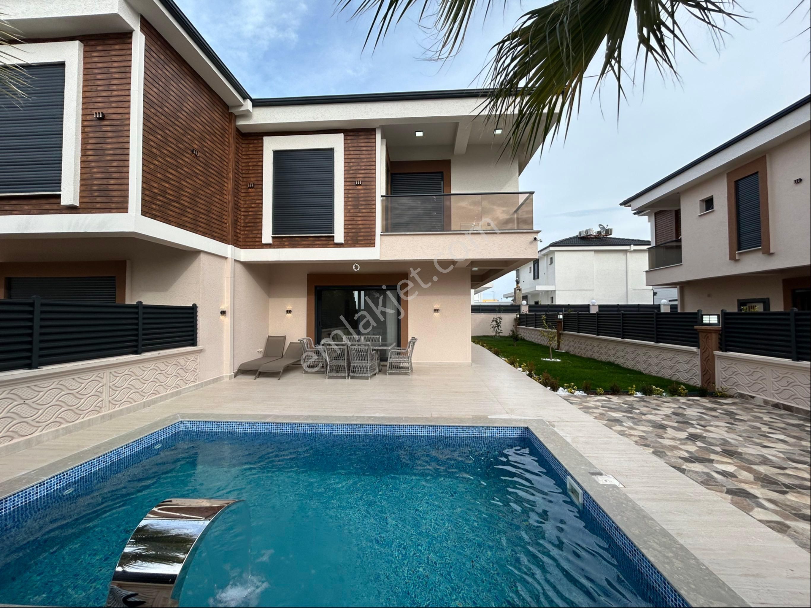 Didim Çamlıkta Eşyalı Havuzlu 3+1 Lüks Villa - Görsel 8