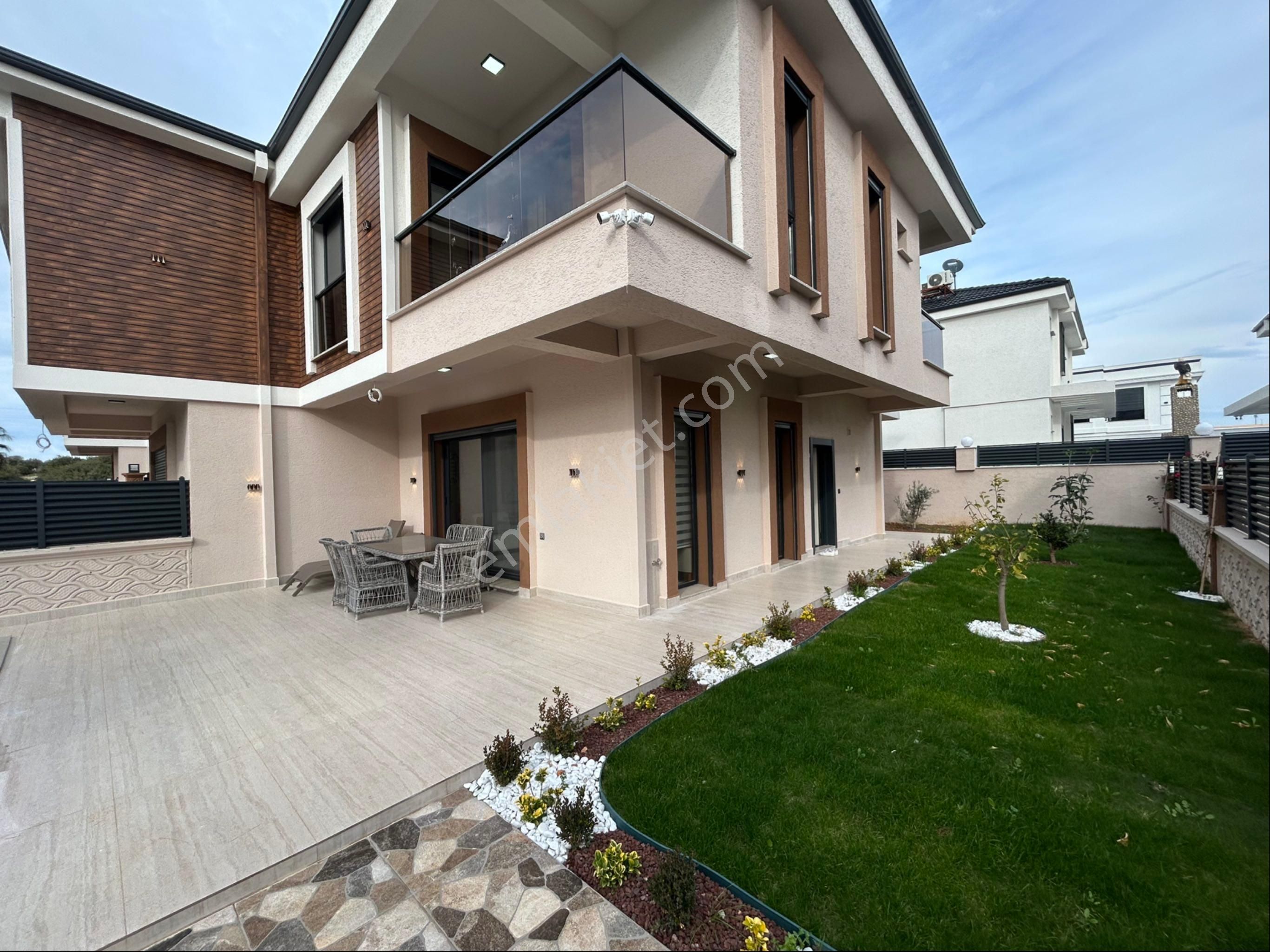 Didim Çamlıkta Eşyalı Havuzlu 3+1 Lüks Villa - Görsel 13