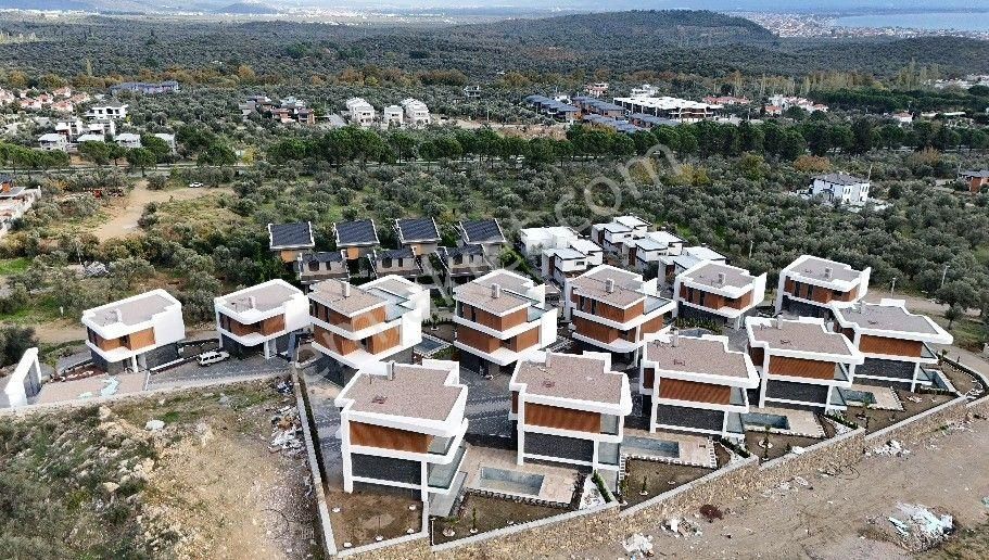 Yiğit'ten Güre'de Deniz Manzaralı Müstakil Havuzlu 3+2 Villa - Görsel 5
