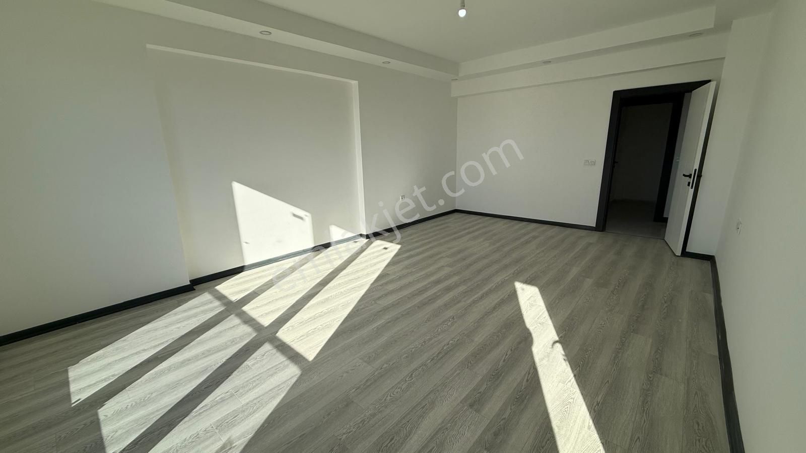 Turyaptan İzsiz Towers Da 12.kat Doğu Cephe 3+1 Kiralık Daire - Görsel 8