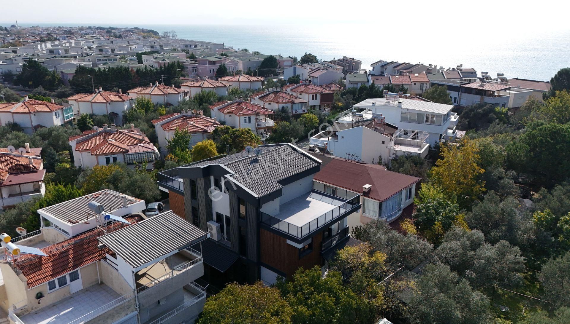 Yiğit'ten Altınoluk Fener'de Denize 100 Metre 4+1 Tripleks Villa - Görsel 2