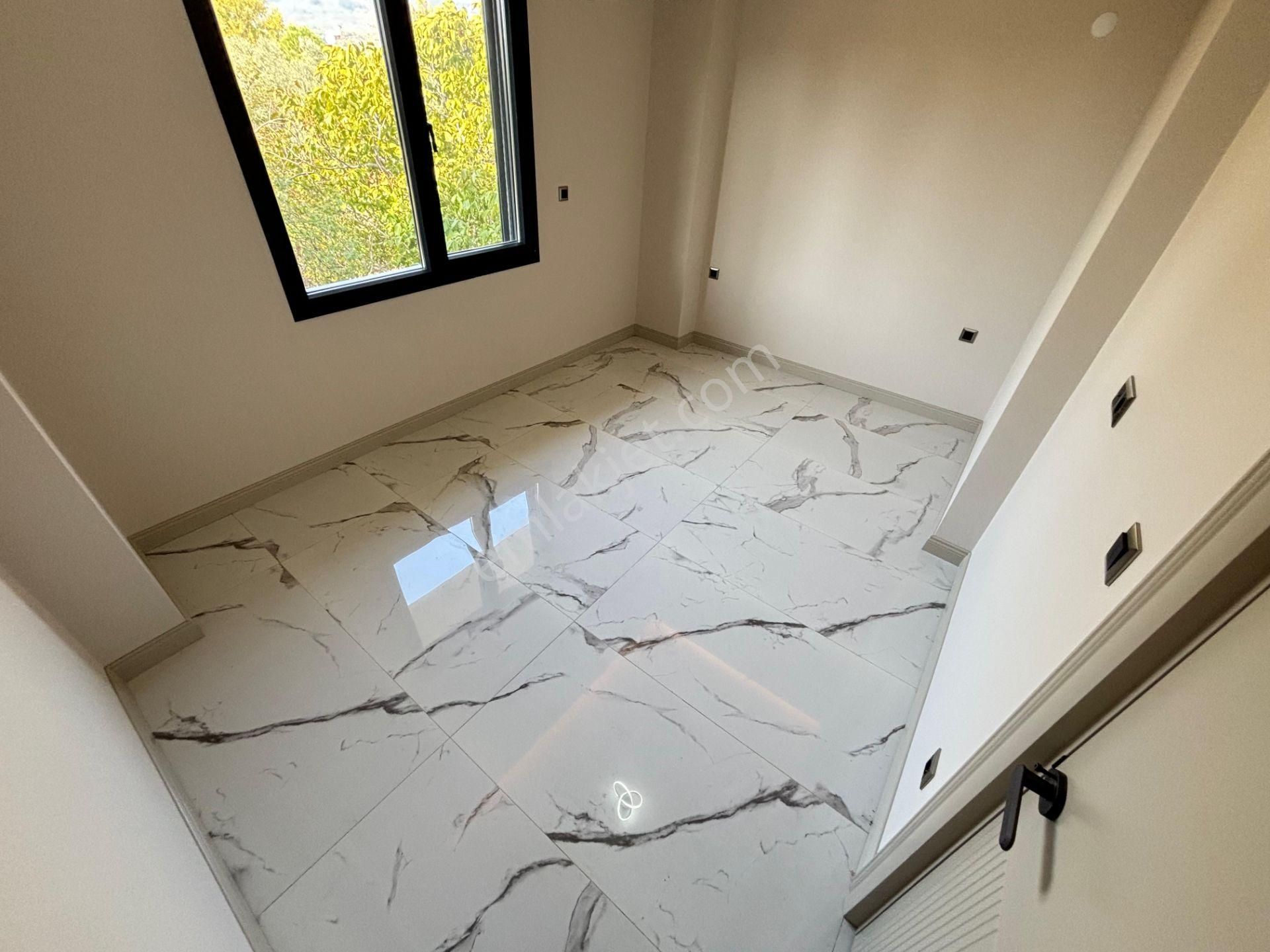 Yiğit'ten Altınoluk Fener'de Denize 100 Metre 4+1 Tripleks Villa - Görsel 24