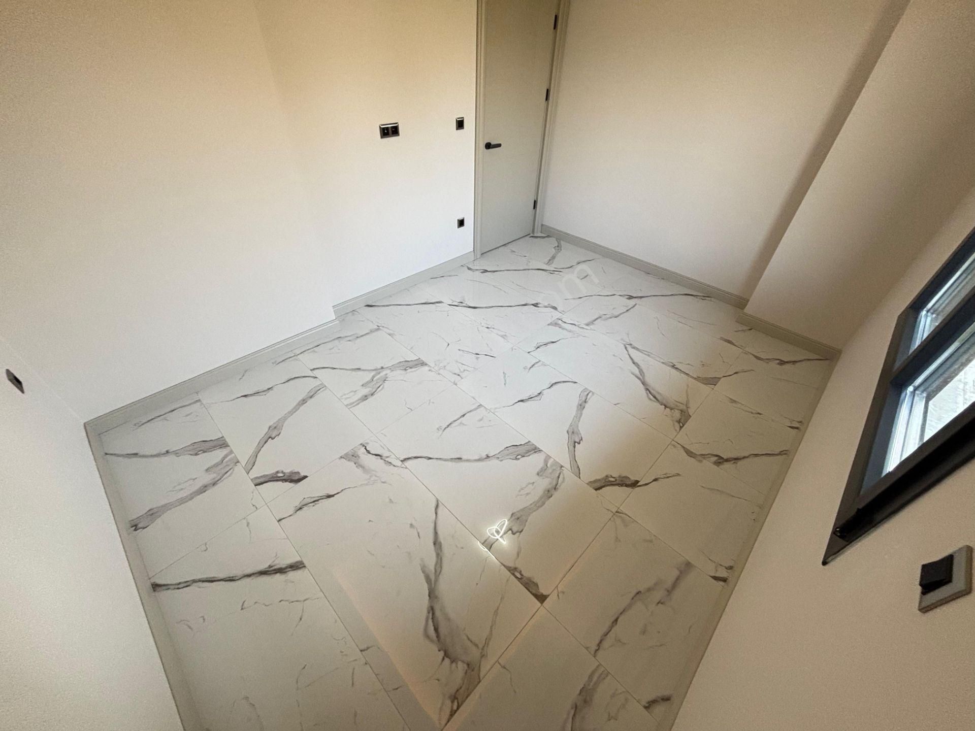 Yiğit'ten Altınoluk Fener'de Denize 100 Metre 4+1 Tripleks Villa - Görsel 22