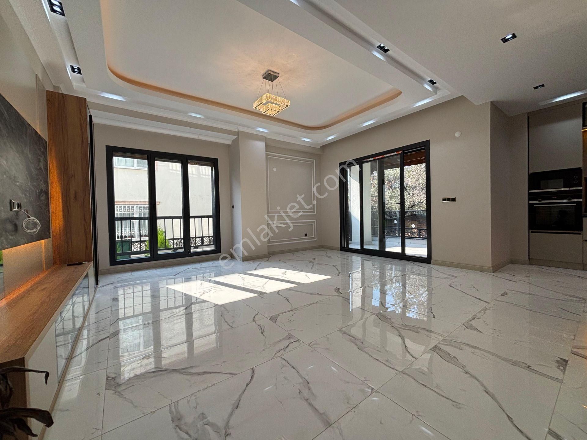 Yiğit'ten Altınoluk Fener'de Denize 100 Metre 4+1 Tripleks Villa - Görsel 14