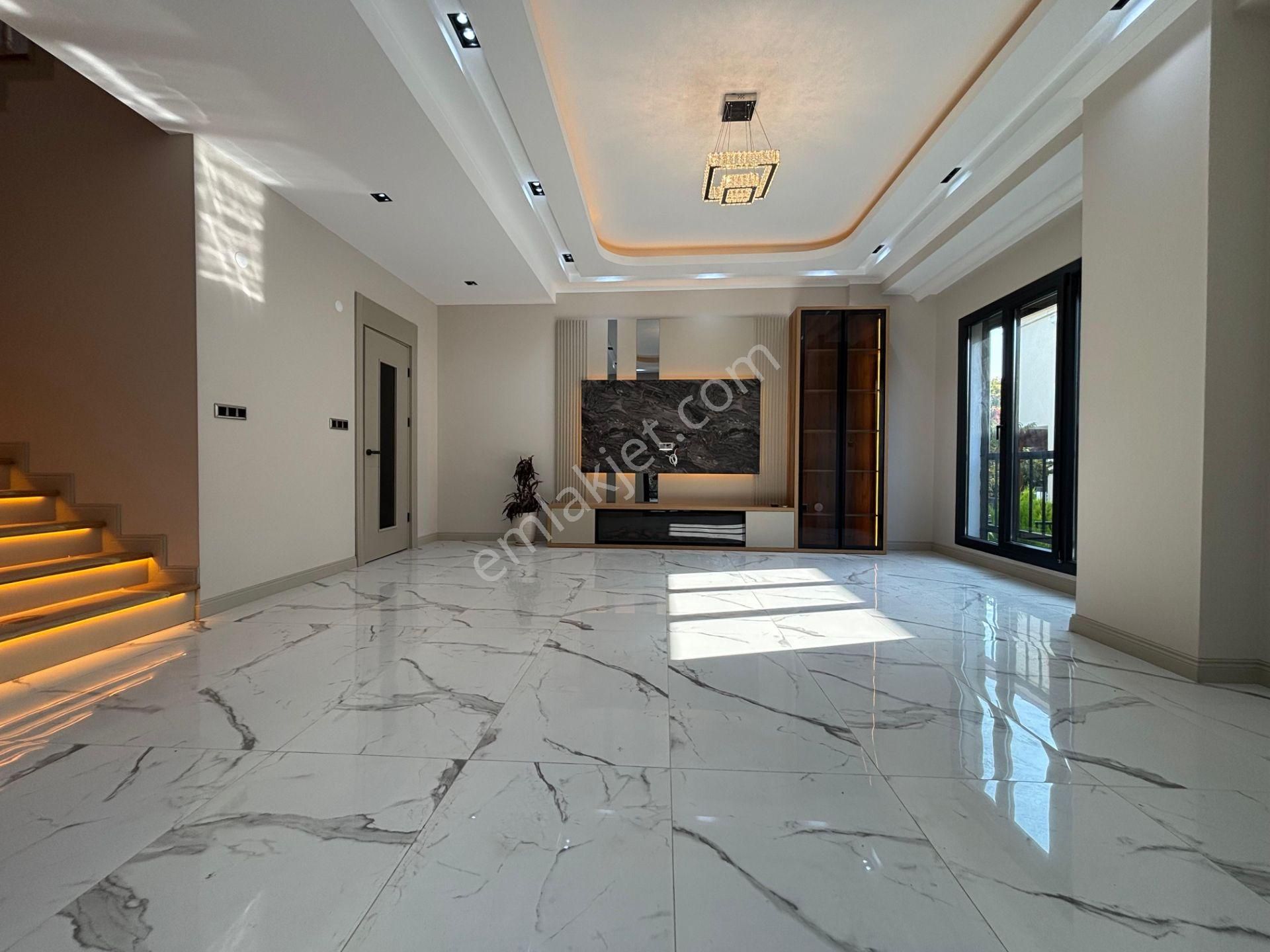 Yiğit'ten Altınoluk Fener'de Denize 100 Metre 4+1 Tripleks Villa - Görsel 12