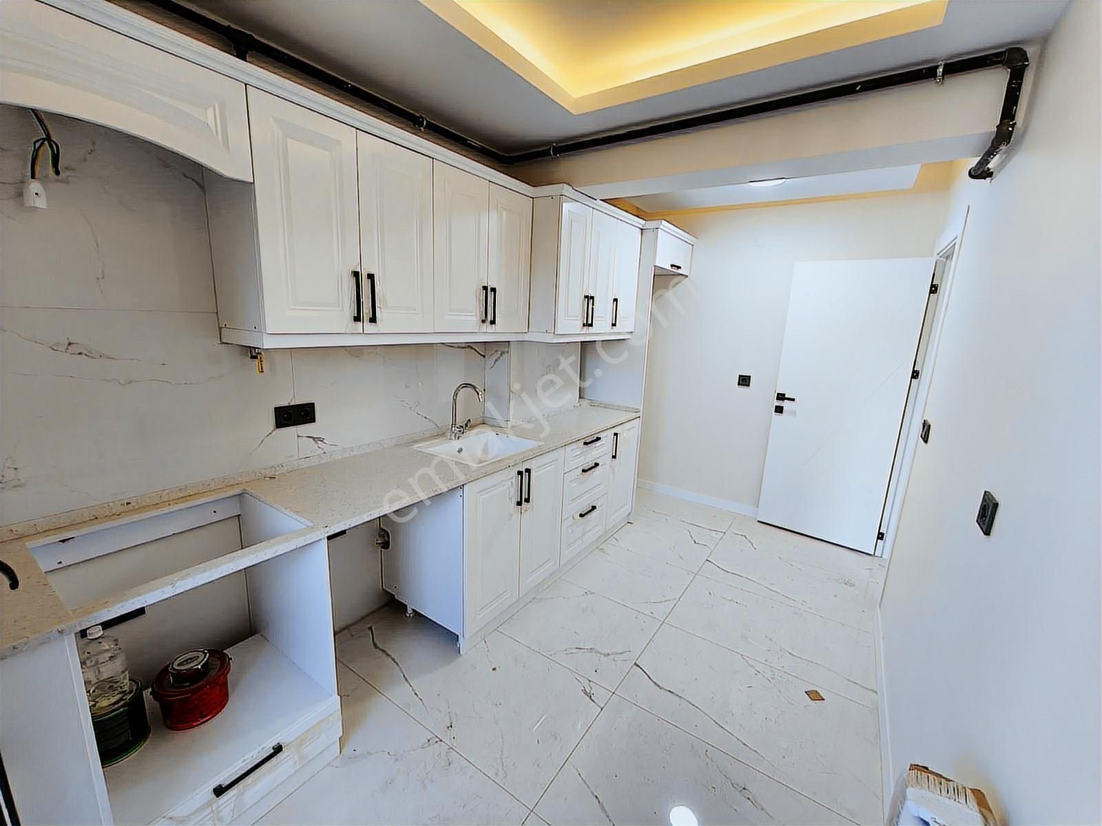 Sıfır Refetbele Mah. Cadde Yakını 3+1 Arakat Doğalgaz Asansör - Görsel 17