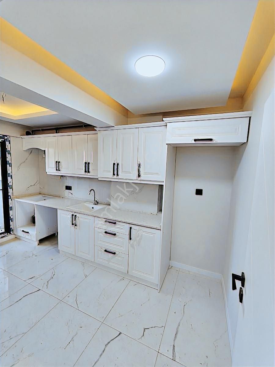 Sıfır Refetbele Mah. Cadde Yakını 3+1 Arakat Doğalgaz Asansör - Görsel 9