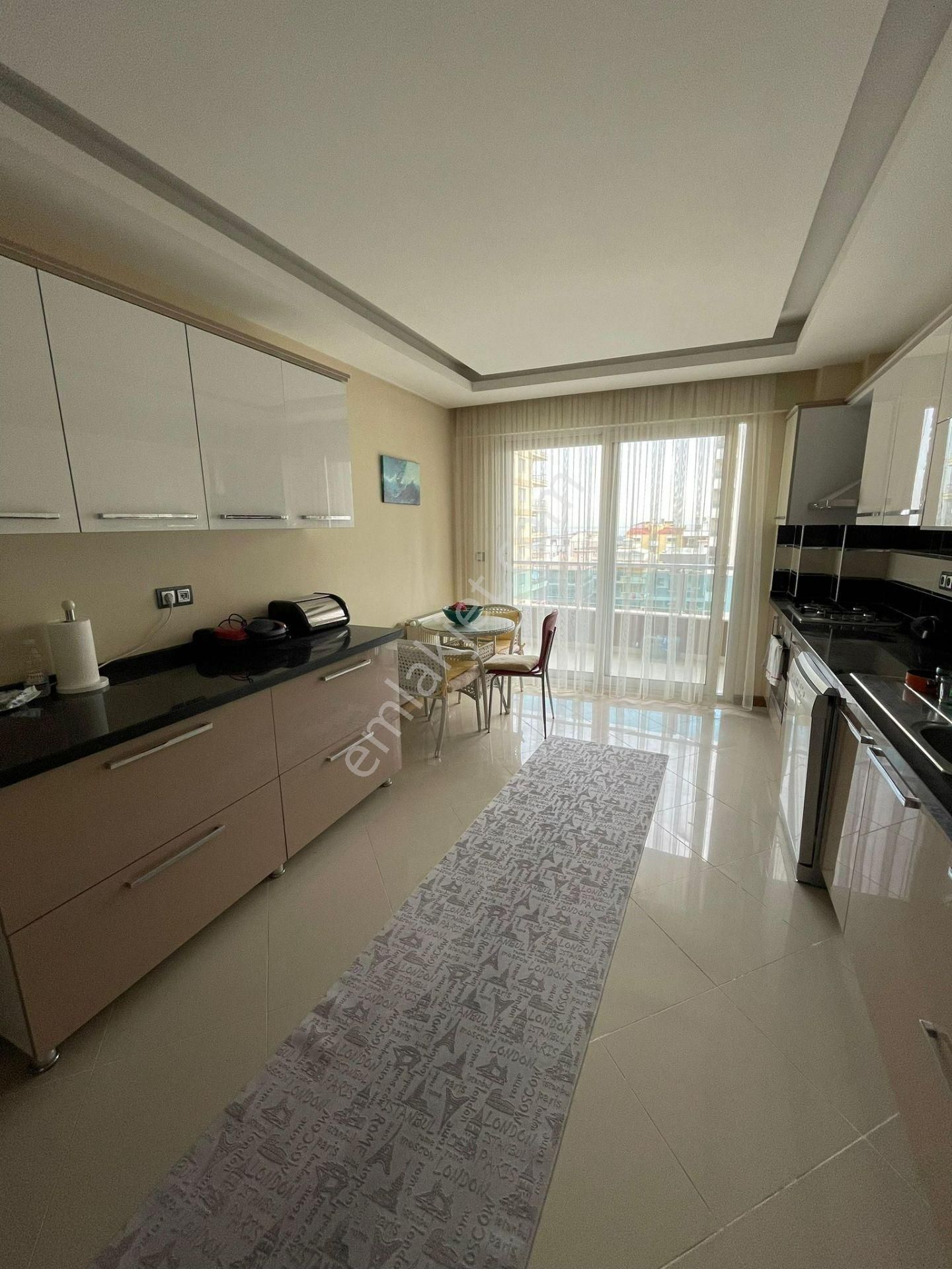 Ekonomi Üniversitesi Karşısı Yaşampark Evleri 3+1 Satılık Daire