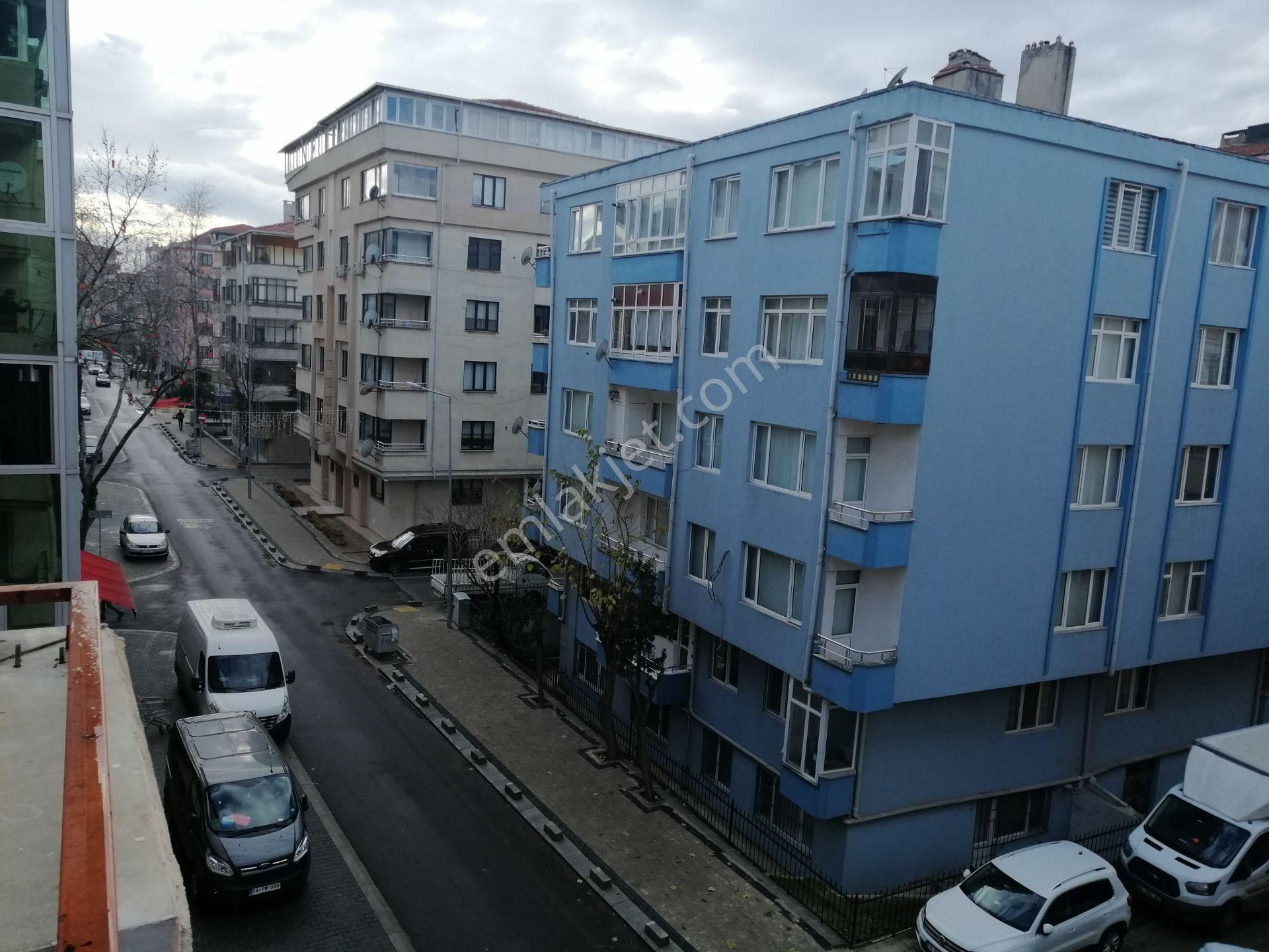 Bahçeli Evlerde Kiralık 3+1 Ara Kat Daire - Görsel 10