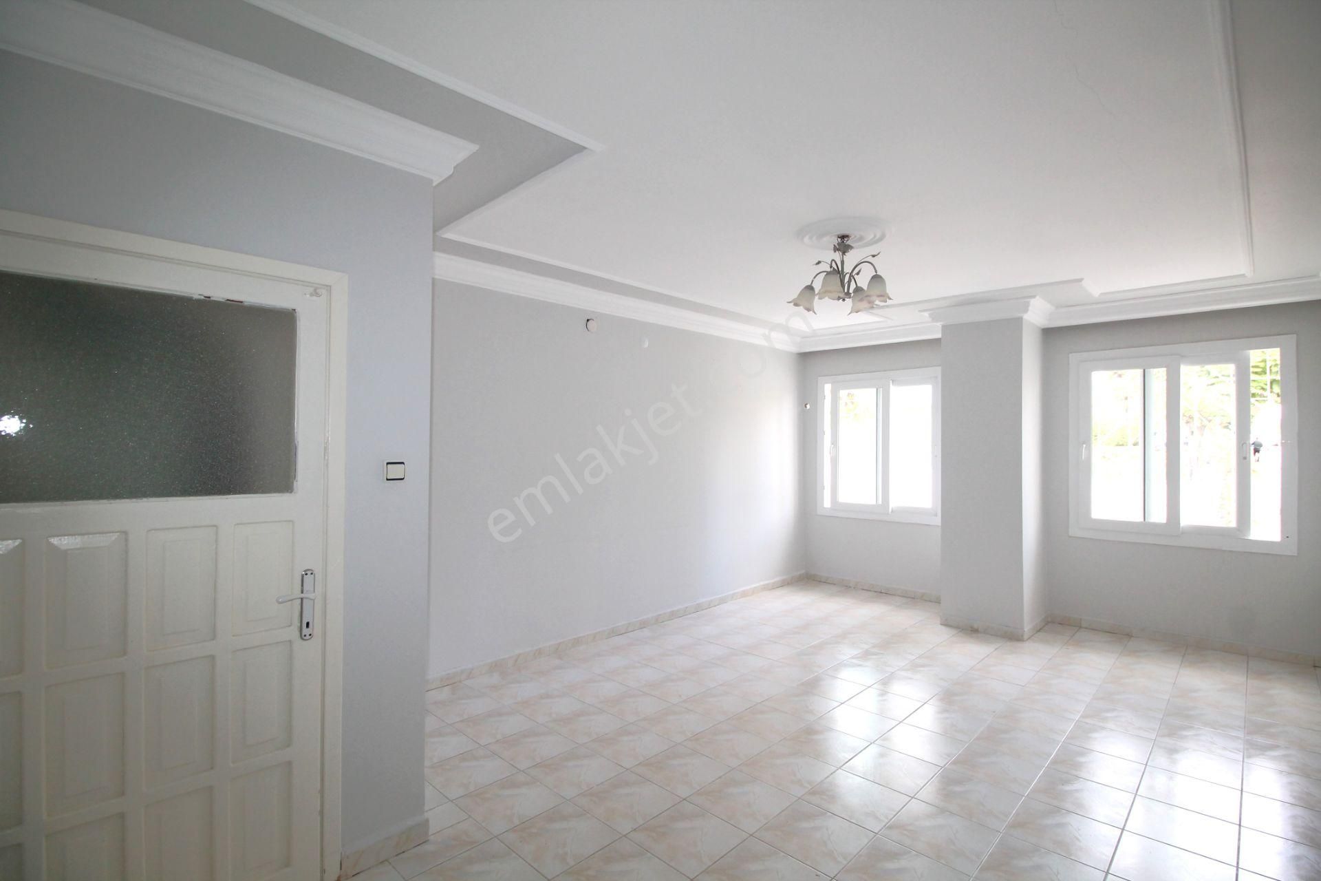 Retro’dan Batıkent Mah’de Yüksek Giriş B.mutfak Kiralık 2+1