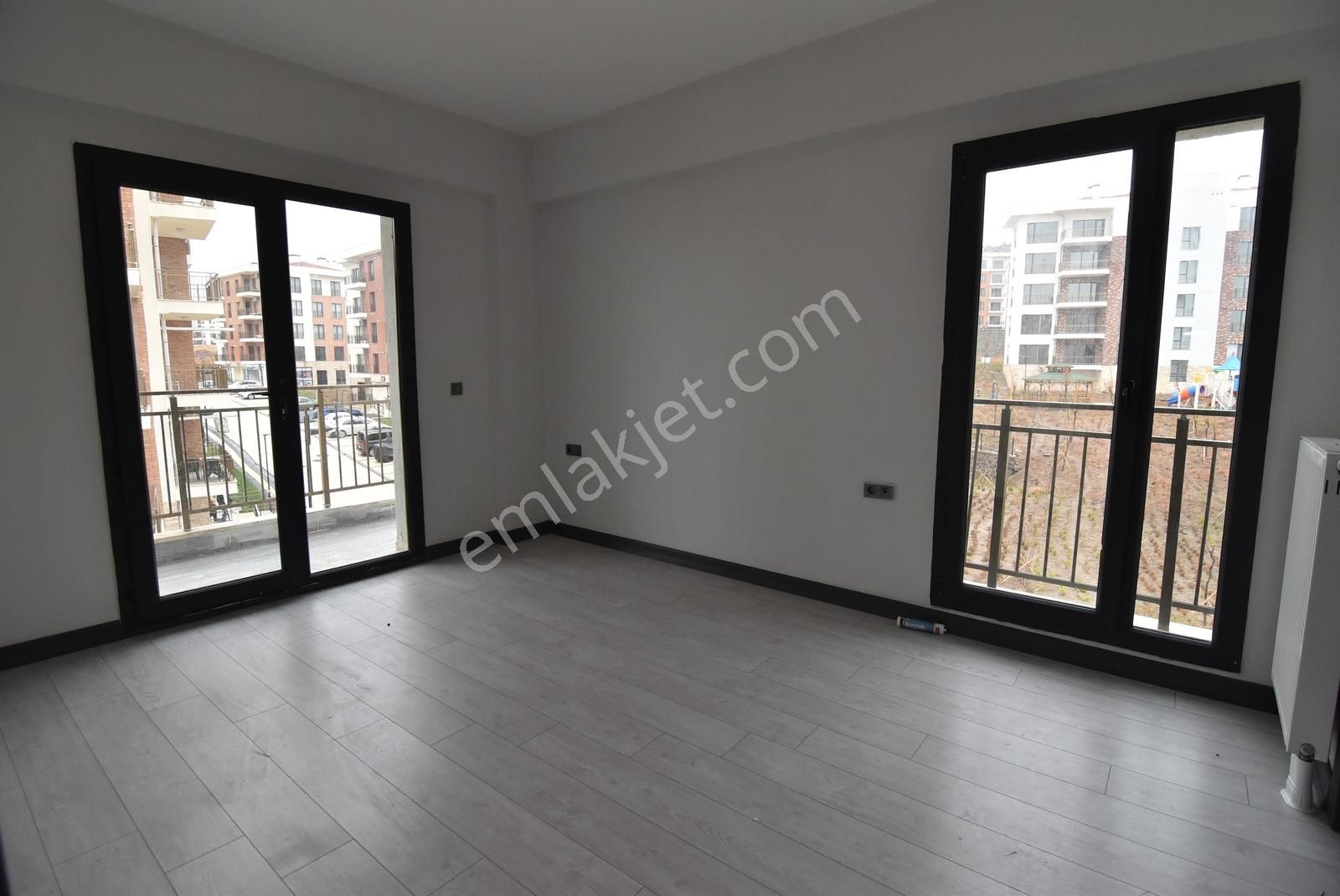 Toki'de Satılık Tapusu Hazır Manzaralı Arakat 3+1 - Görsel 22