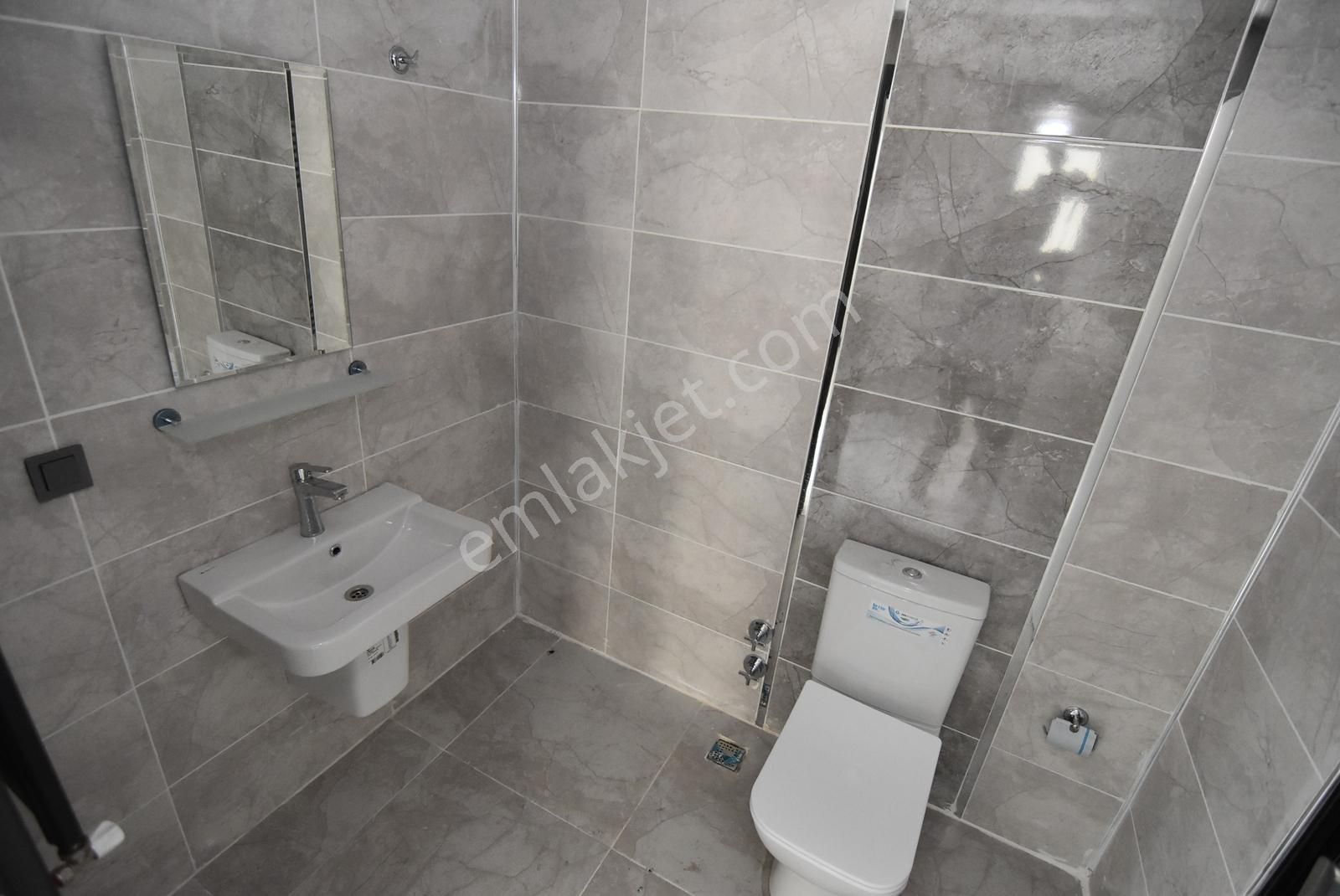 Toki'de Satılık Tapusu Hazır Manzaralı Arakat 3+1 - Görsel 15