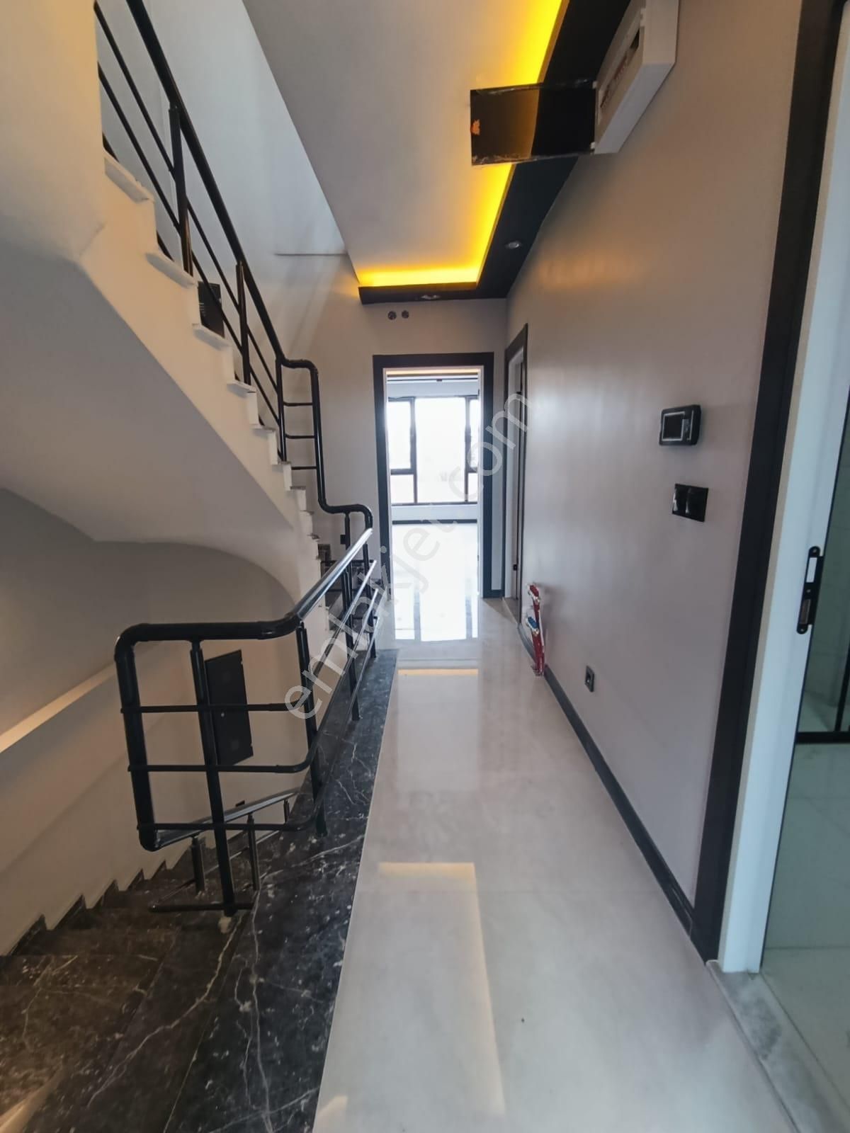 Sazova Mahallesinde 5+1 Tripleks Sıfır Daire - Görsel 26