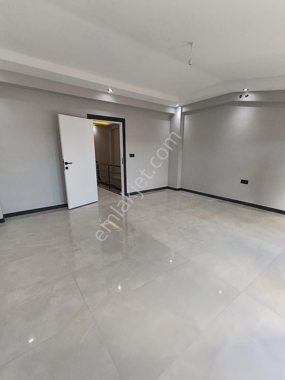 Sazova Mahallesinde 5+1 Tripleks Sıfır Daire - Görsel 7