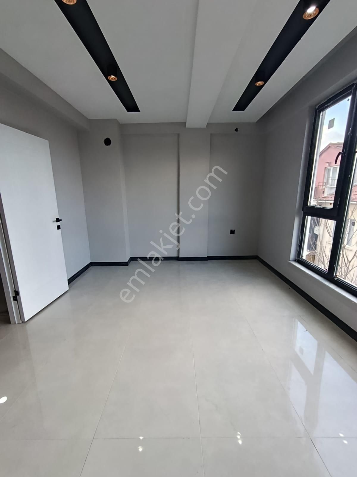 Sazova Mahallesinde 5+1 Tripleks Sıfır Daire - Görsel 21