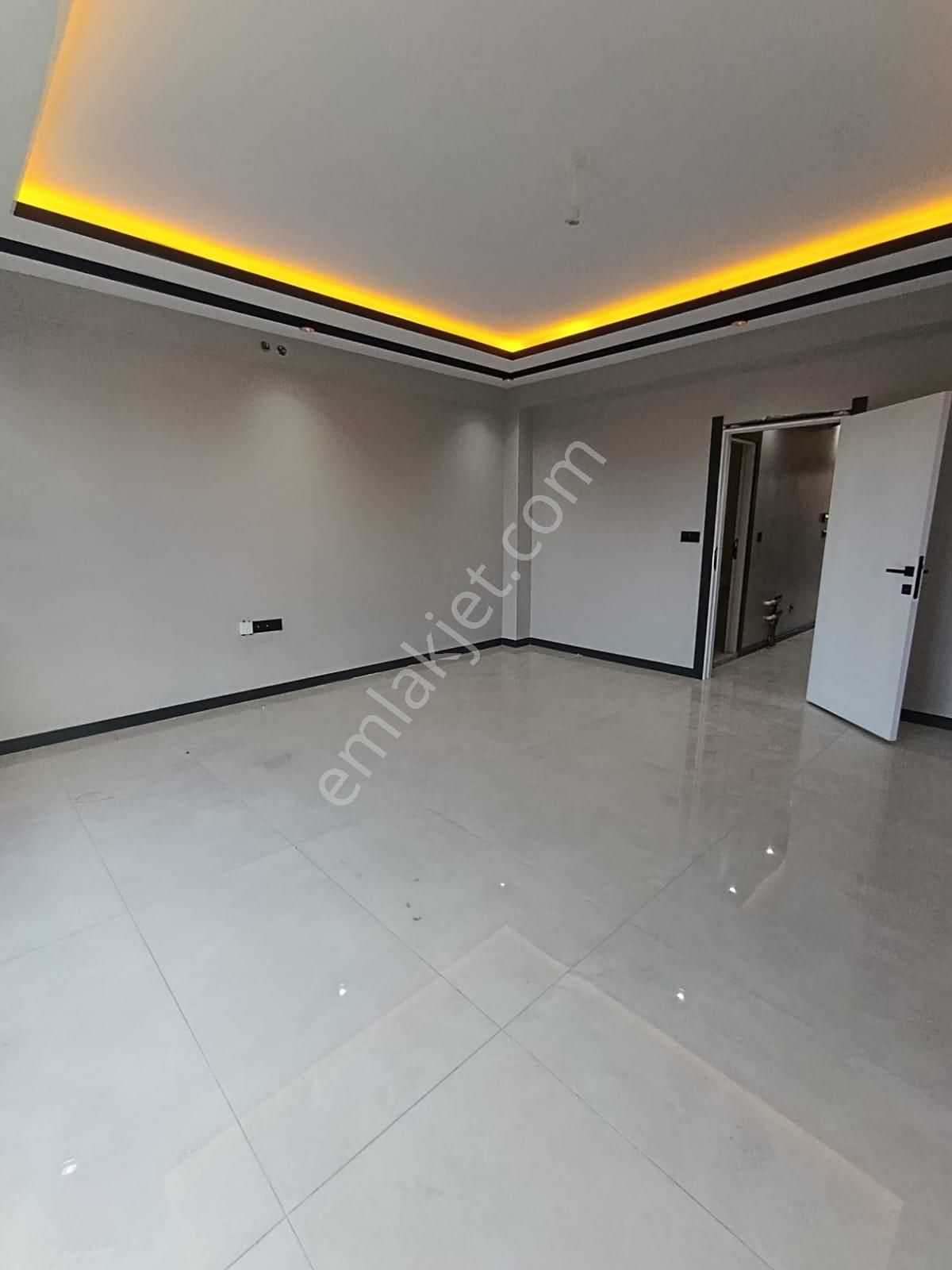 Sazova Mahallesinde 5+1 Tripleks Sıfır Daire - Görsel 15