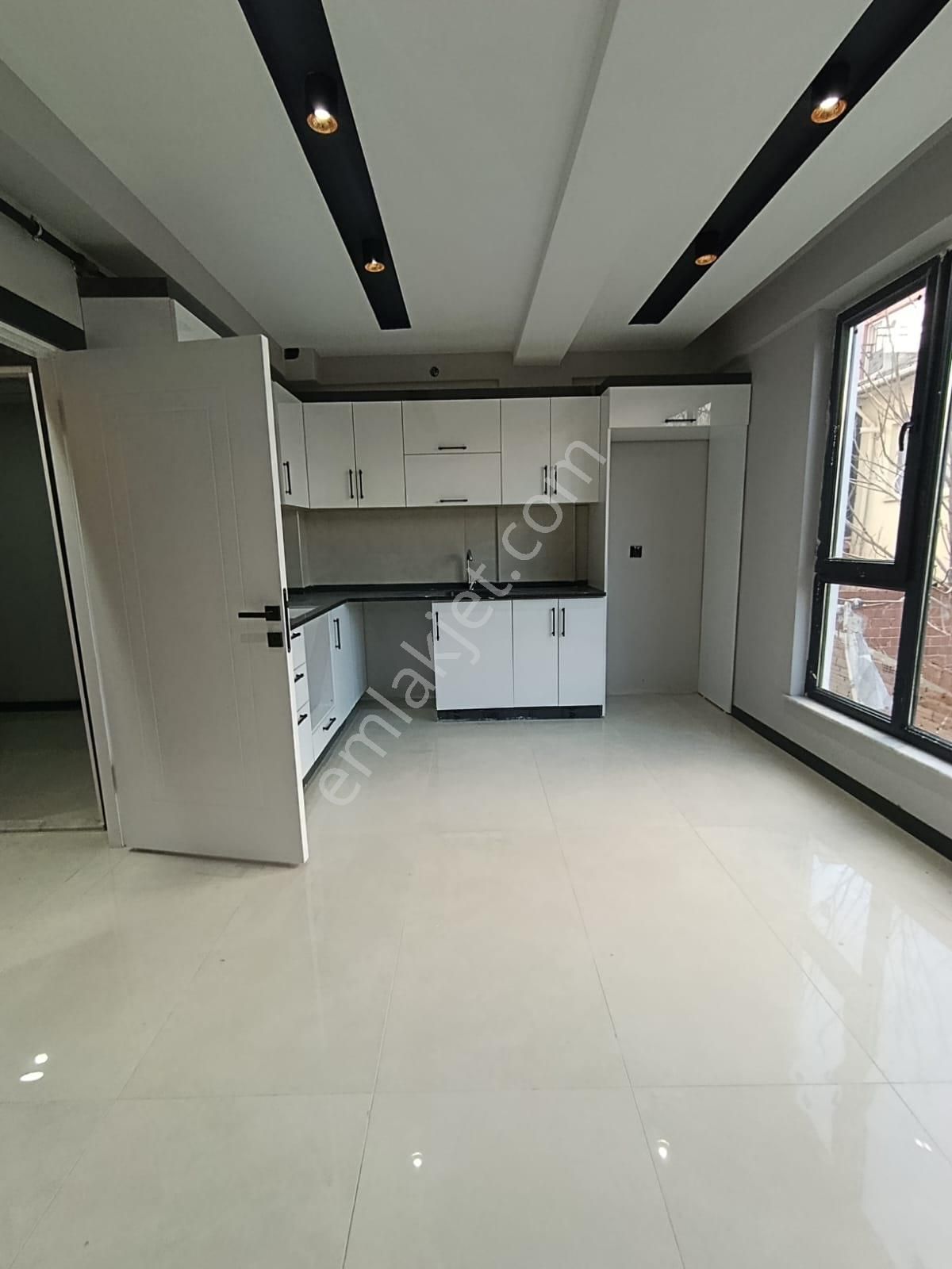 Sazova Mahallesinde 5+1 Tripleks Sıfır Daire - Görsel 2