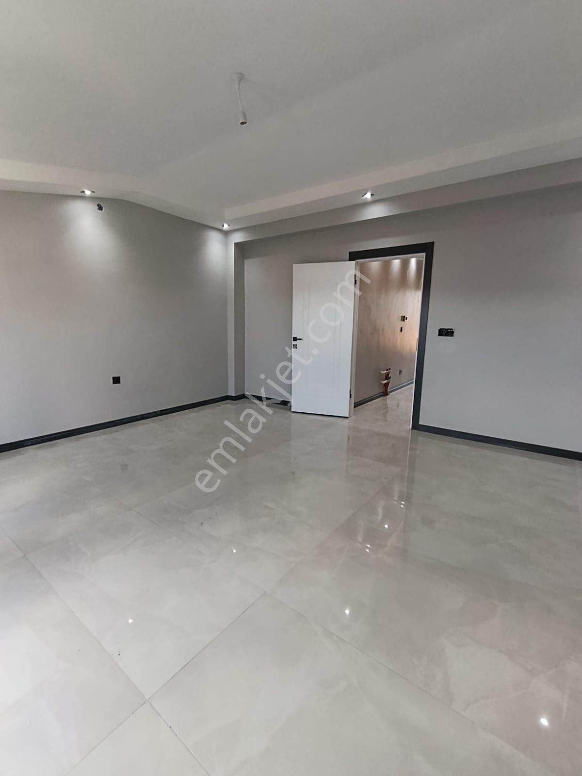 Sazova Mahallesinde 5+1 Tripleks Sıfır Daire - Görsel 6