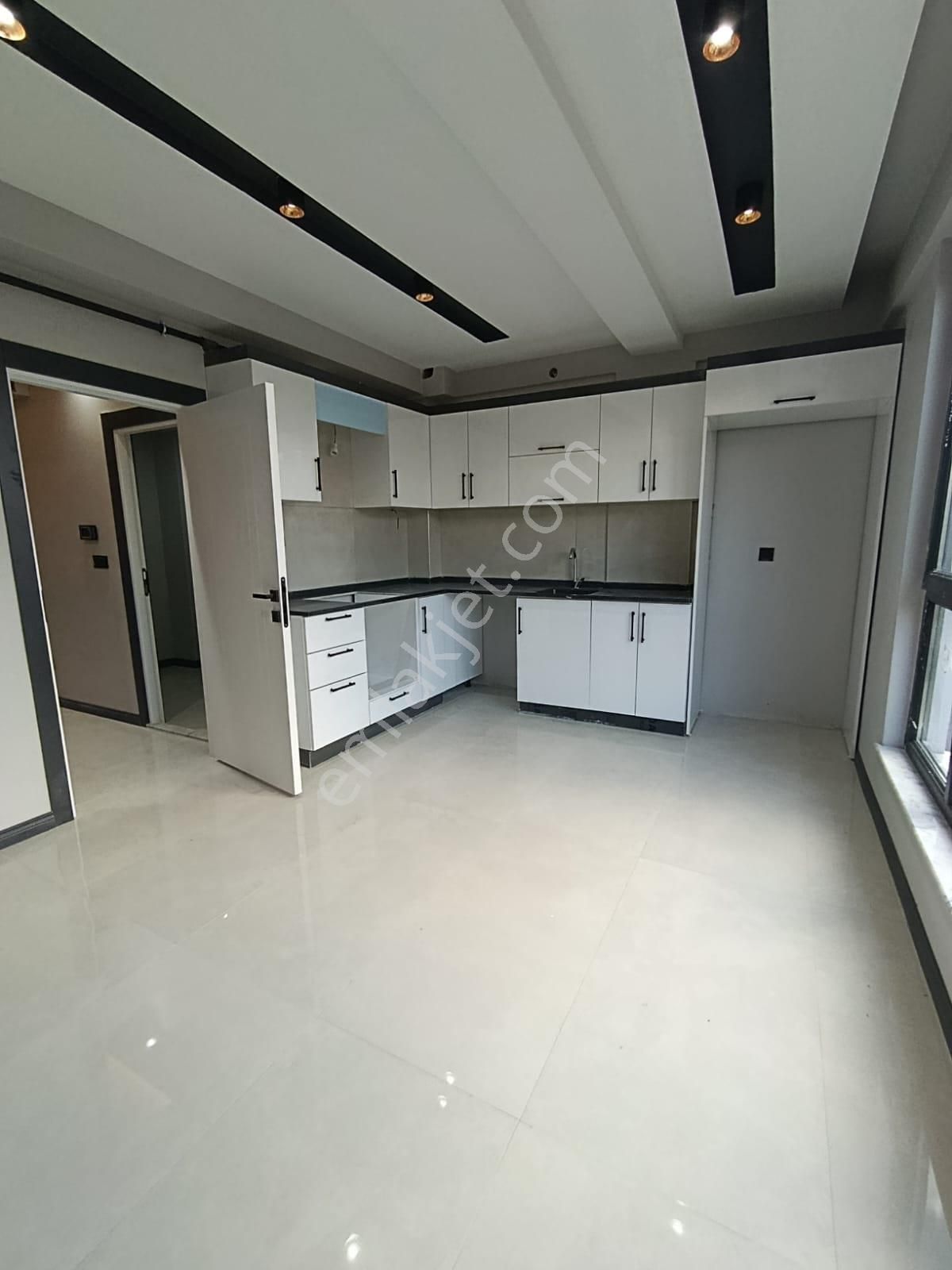 Sazova Mahallesinde 5+1 Tripleks Sıfır Daire