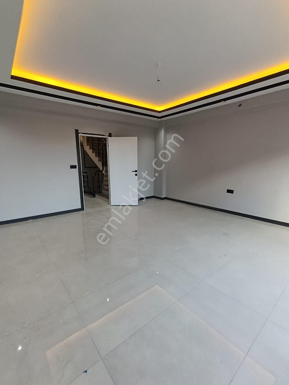 Sazova Mahallesinde 5+1 Tripleks Sıfır Daire - Görsel 14