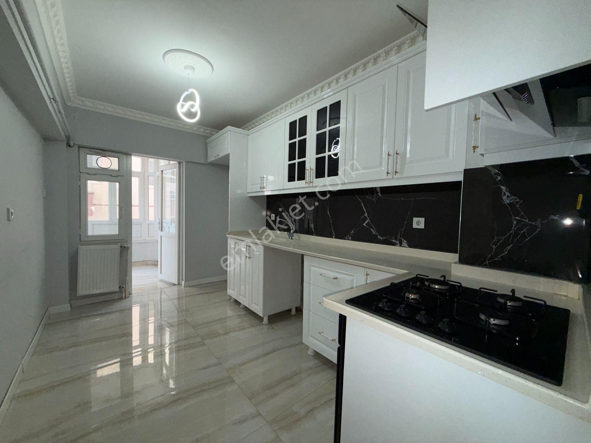 Ufuk Kılıç Emlak'tan Merkez'de Isı Yalıtımlı Lüks Yapıda 3+1 Daire