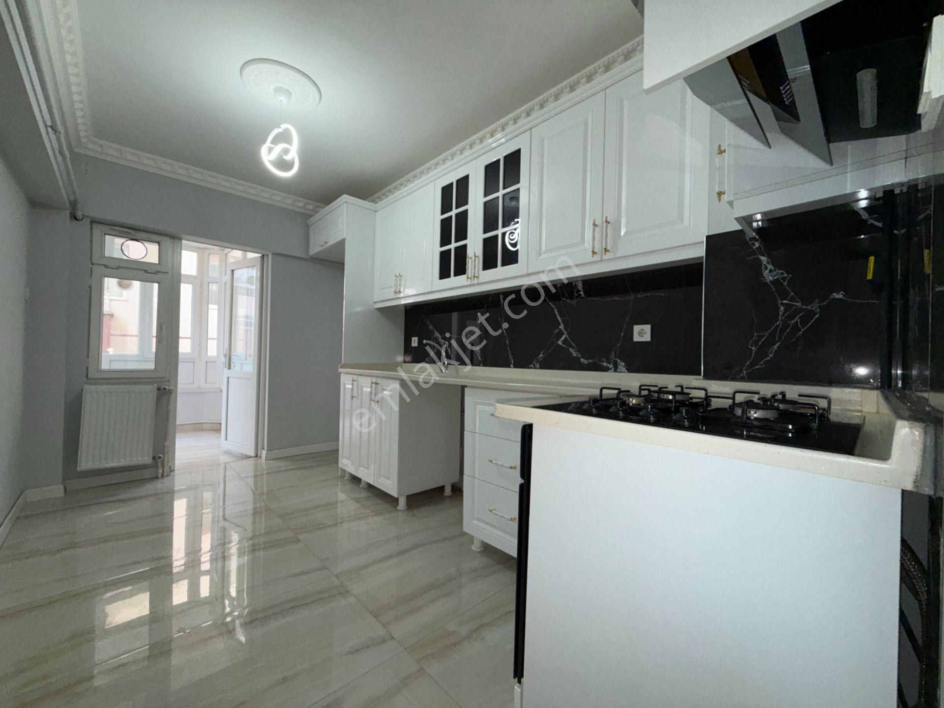 Ufuk Kılıç Emlak'tan Merkez'de Isı Yalıtımlı Lüks Yapıda 3+1 Daire - Görsel 3