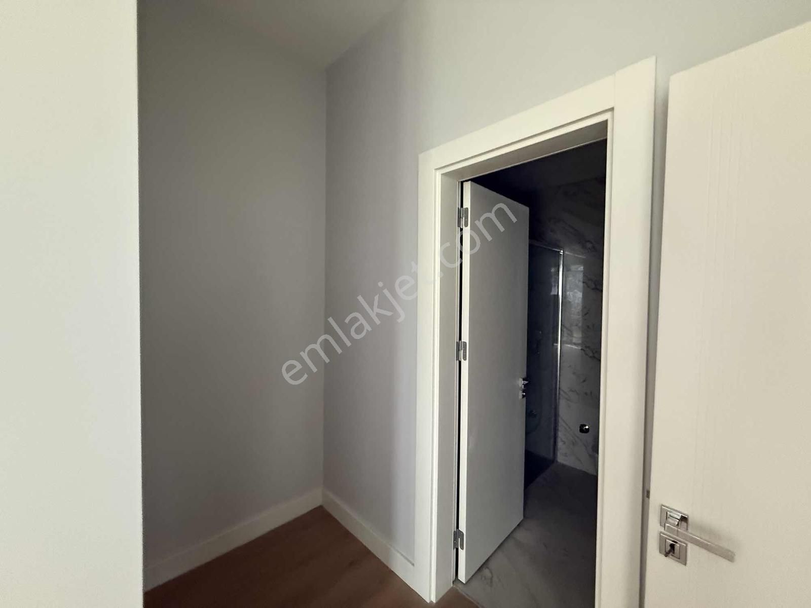 Çınarköyde Büyüktip Bahçe Katı 2+1 Kapalı Mutfak Satılık Devirli - Görsel 23