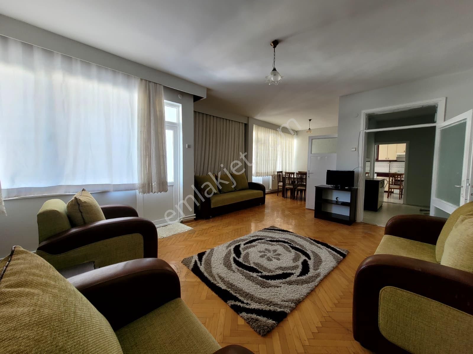 Bahçelievlerde Merkezi Konumda Geniş Doğalgazlı 3+1 Eşyalı Veya Eşyasız Kiralık Daire - Görsel 7