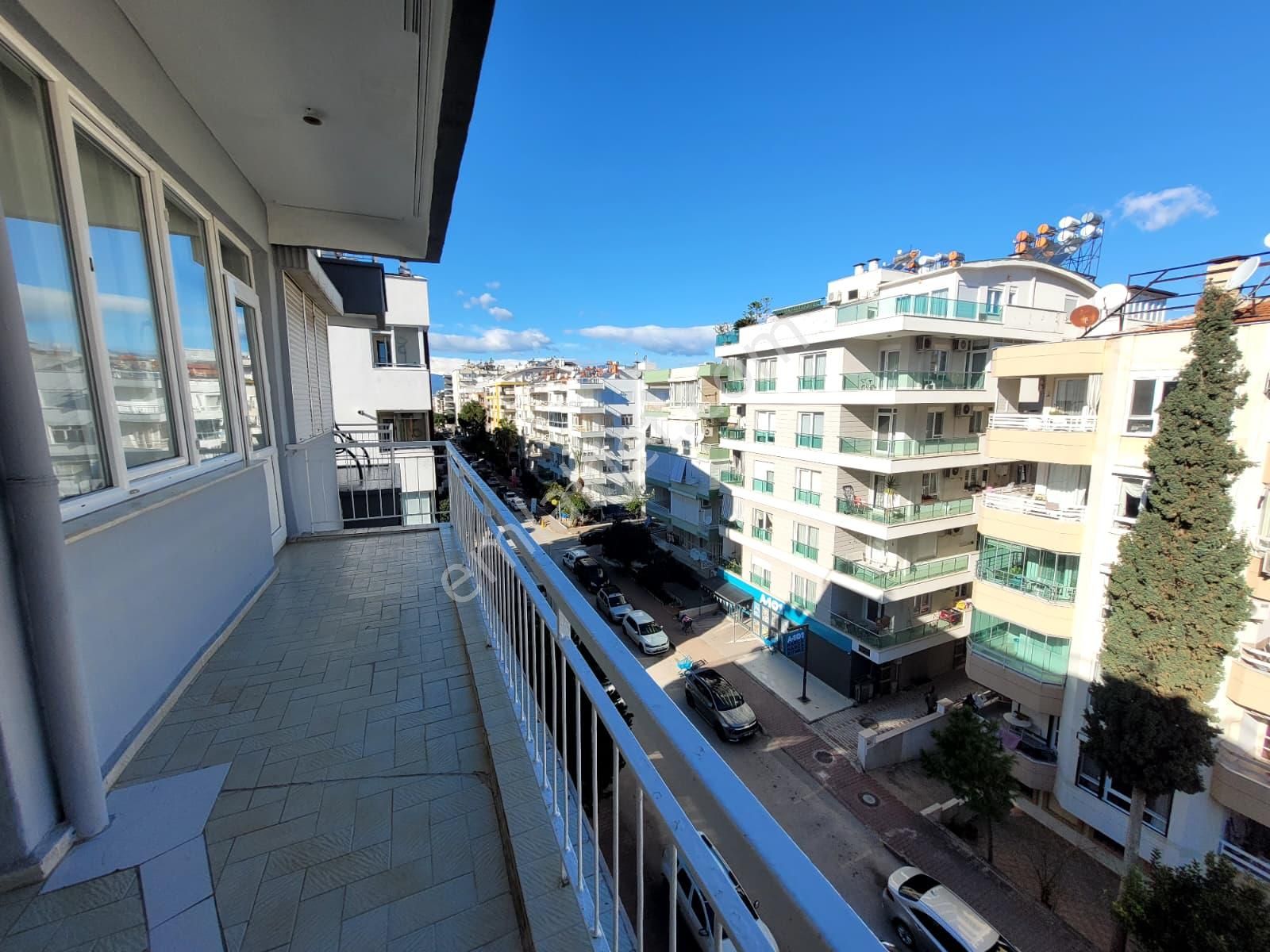 Bahçelievlerde Merkezi Konumda Geniş Doğalgazlı 3+1 Eşyalı Veya Eşyasız Kiralık Daire - Görsel 21