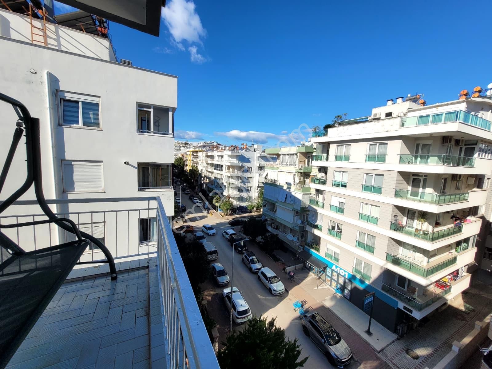 Bahçelievlerde Merkezi Konumda Geniş Doğalgazlı 3+1 Eşyalı Veya Eşyasız Kiralık Daire - Görsel 24