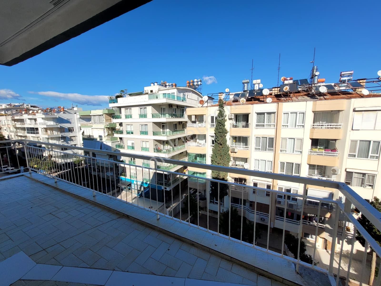 Bahçelievlerde Merkezi Konumda Geniş Doğalgazlı 3+1 Eşyalı Veya Eşyasız Kiralık Daire - Görsel 22