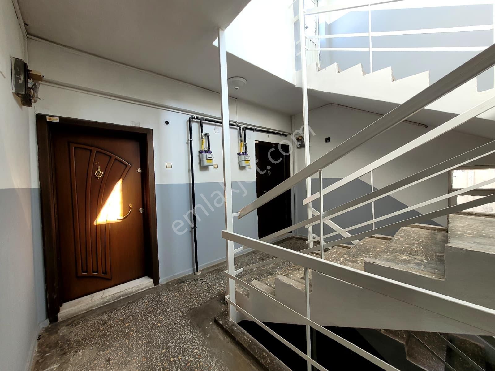 Bahçelievlerde Merkezi Konumda Geniş Doğalgazlı 3+1 Eşyalı Veya Eşyasız Kiralık Daire - Görsel 27