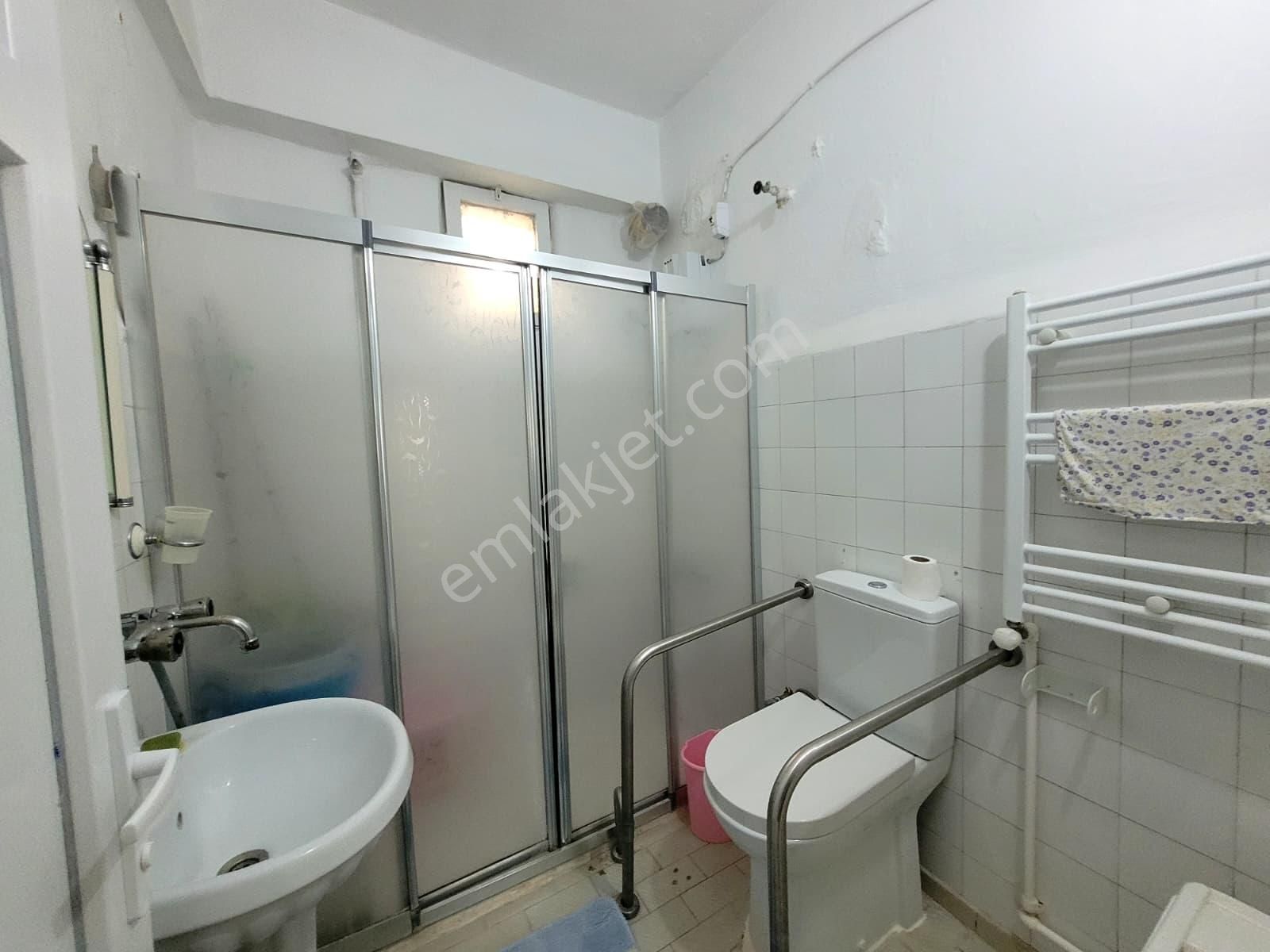 Bahçelievlerde Merkezi Konumda Geniş Doğalgazlı 3+1 Eşyalı Veya Eşyasız Kiralık Daire - Görsel 20