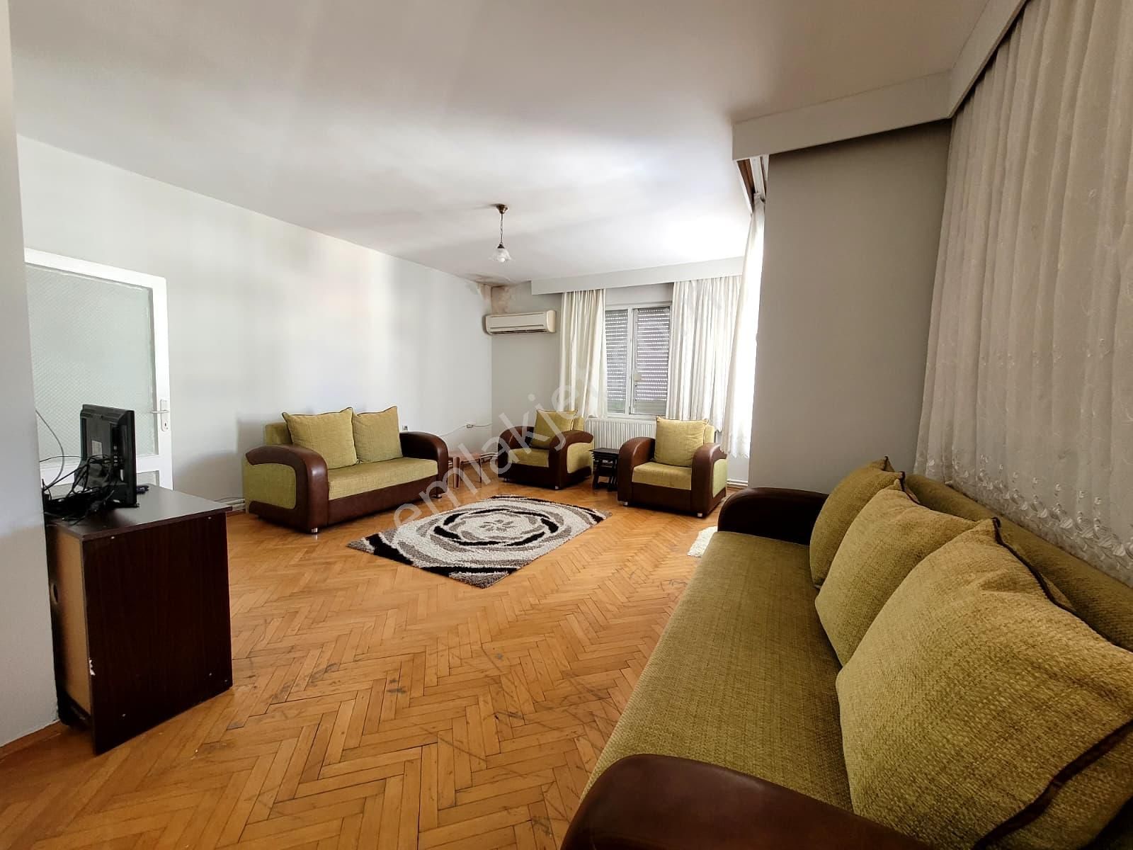 Bahçelievlerde Merkezi Konumda Geniş Doğalgazlı 3+1 Eşyalı Veya Eşyasız Kiralık Daire - Görsel 4