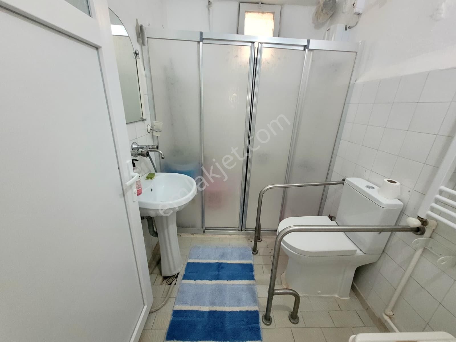 Bahçelievlerde Merkezi Konumda Geniş Doğalgazlı 3+1 Eşyalı Veya Eşyasız Kiralık Daire - Görsel 19