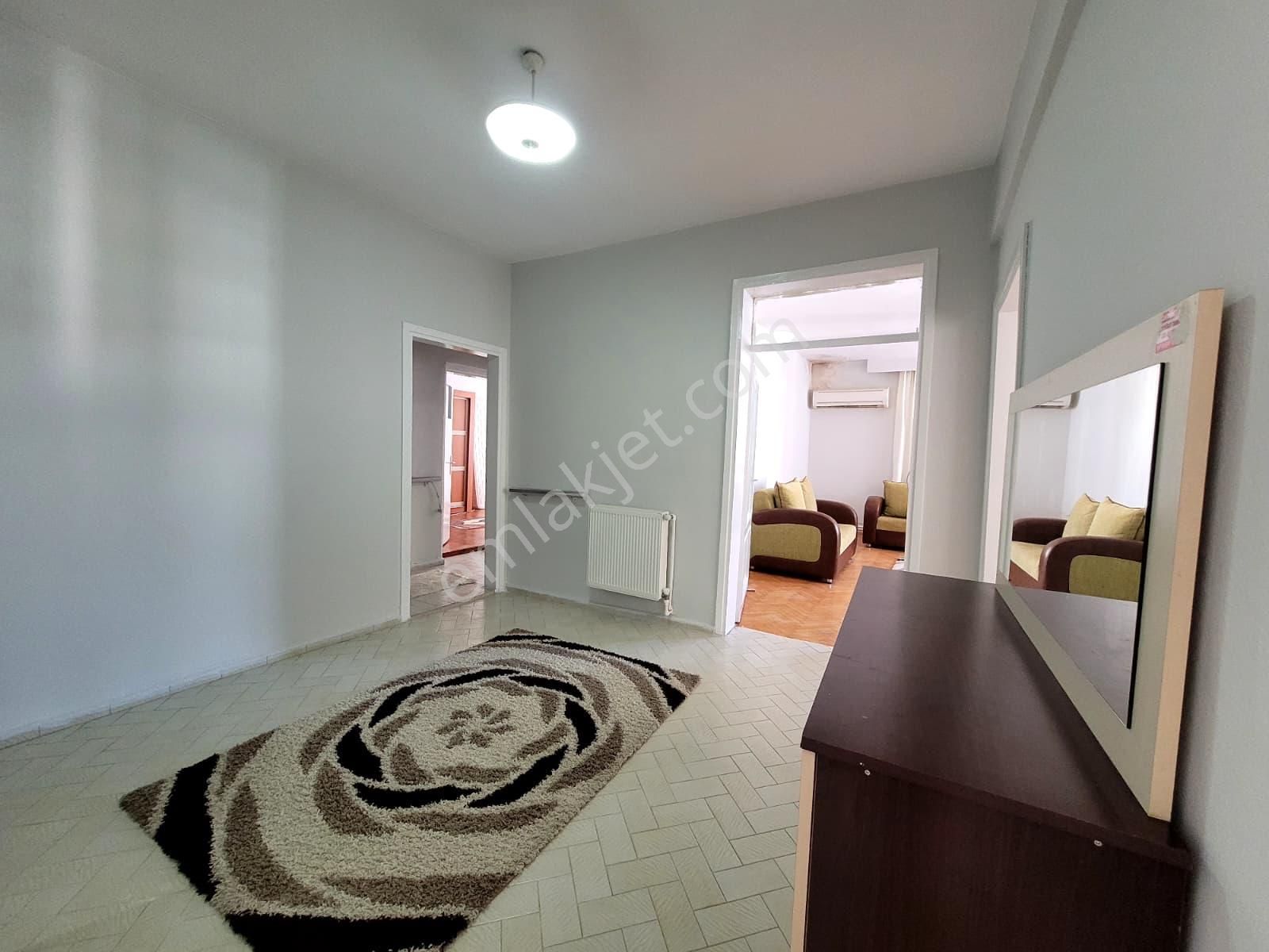 Bahçelievlerde Merkezi Konumda Geniş Doğalgazlı 3+1 Eşyalı Veya Eşyasız Kiralık Daire - Görsel 11