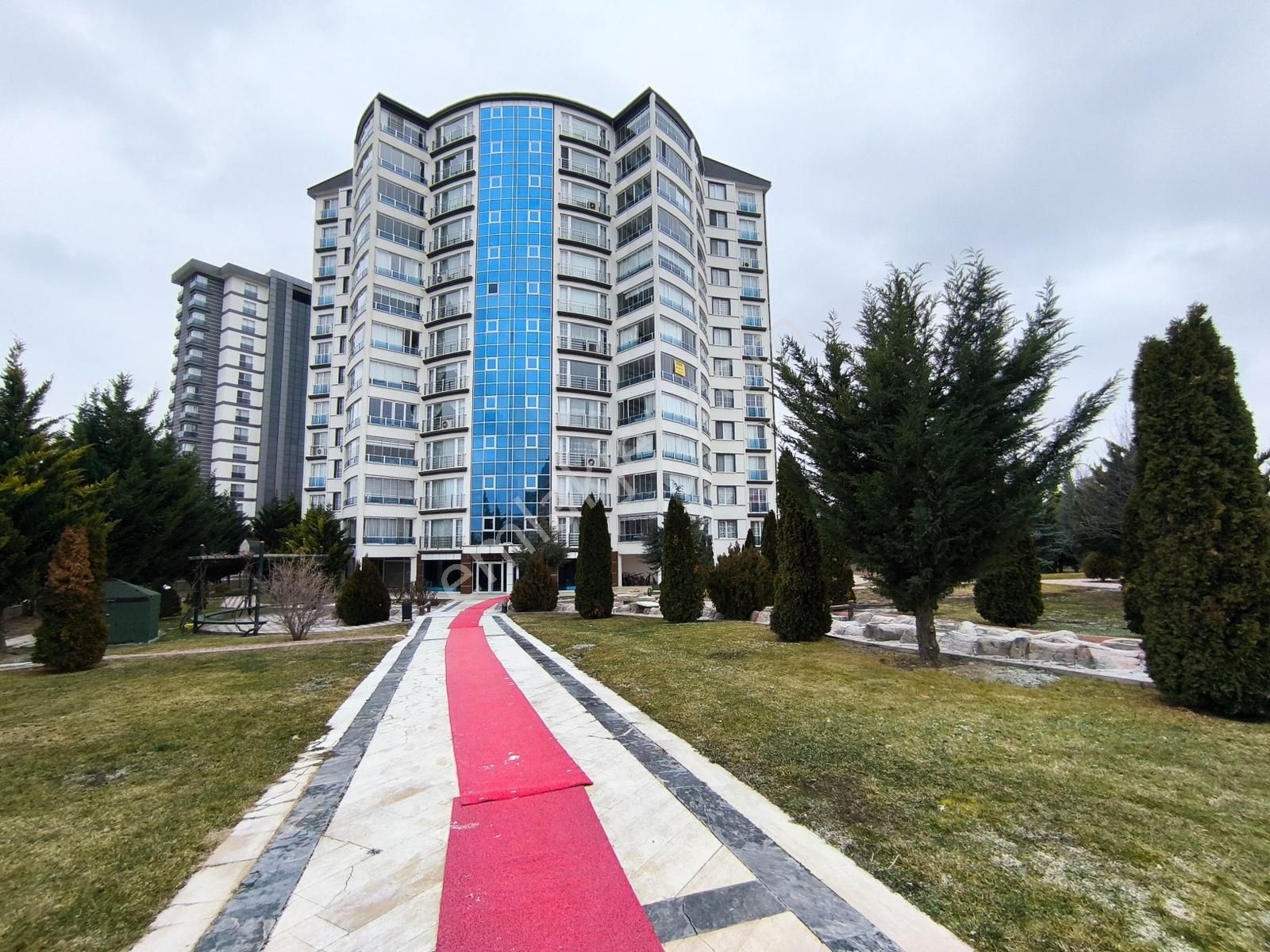Teamwork Gyd Bağlıcada Katta 5+1 200 M2 Net Satılık Daire