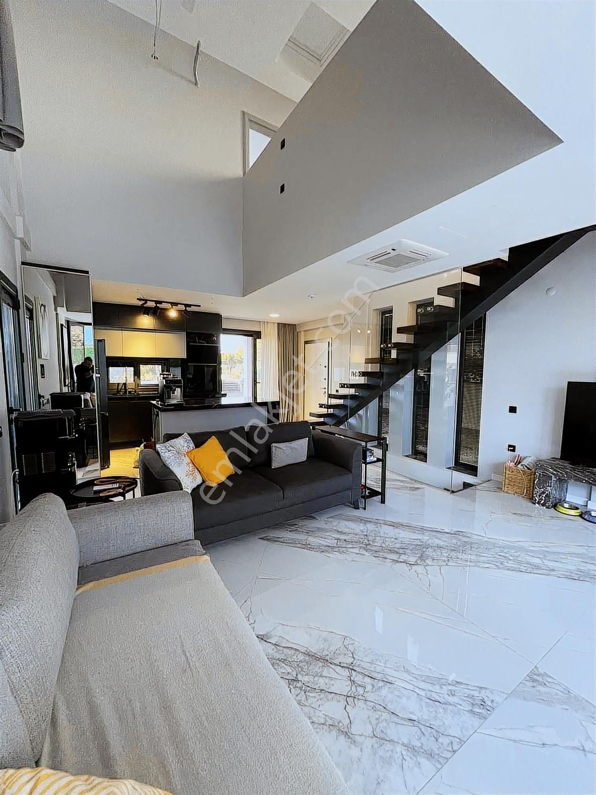 Türker'den Yalı'da Deniz Manzaralı , Plaja 200m , Tam Müstakil - Görsel 34