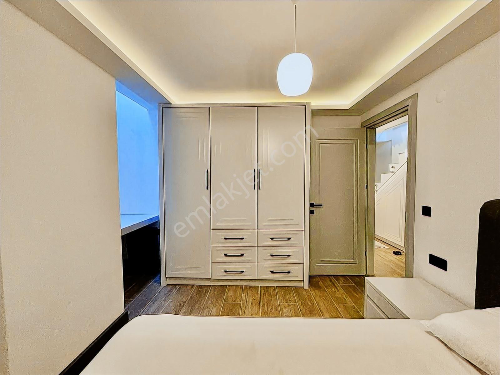 Türker'den Yalı'da Deniz Manzaralı , Plaja 200m , Tam Müstakil - Görsel 6