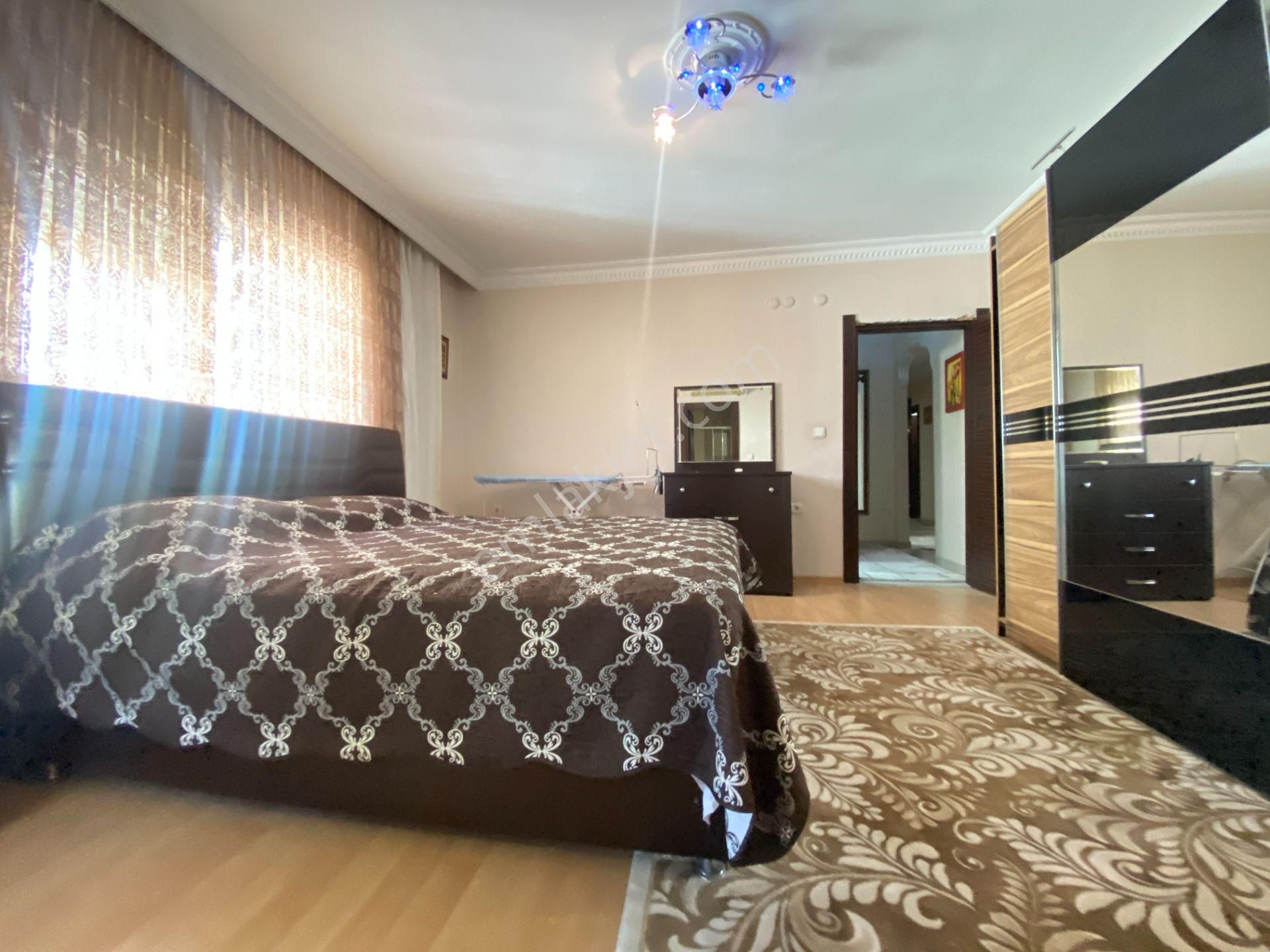 Meydankavağında Arakat Asansörlü Ebeveyn Banyolu Lüks 3+1 Satılıkk Daire - Görsel 22