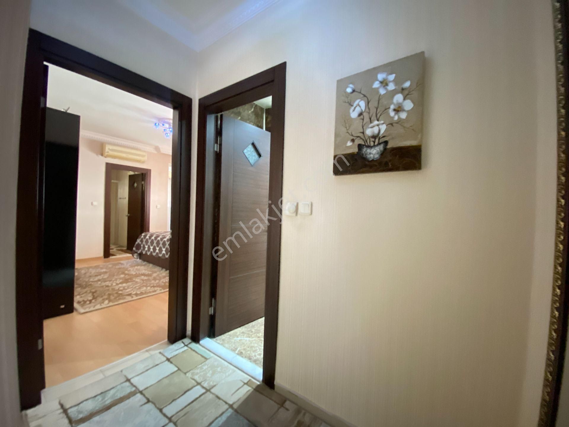 Meydankavağında Arakat Asansörlü Ebeveyn Banyolu Lüks 3+1 Satılıkk Daire - Görsel 17