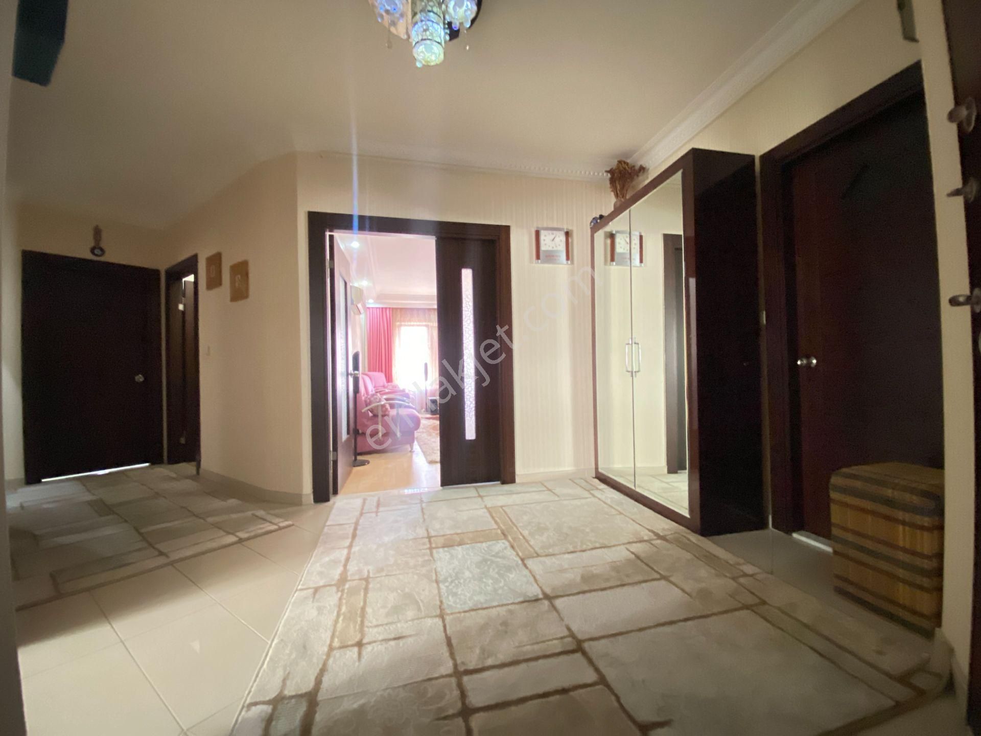 Meydankavağında Arakat Asansörlü Ebeveyn Banyolu Lüks 3+1 Satılıkk Daire - Görsel 26