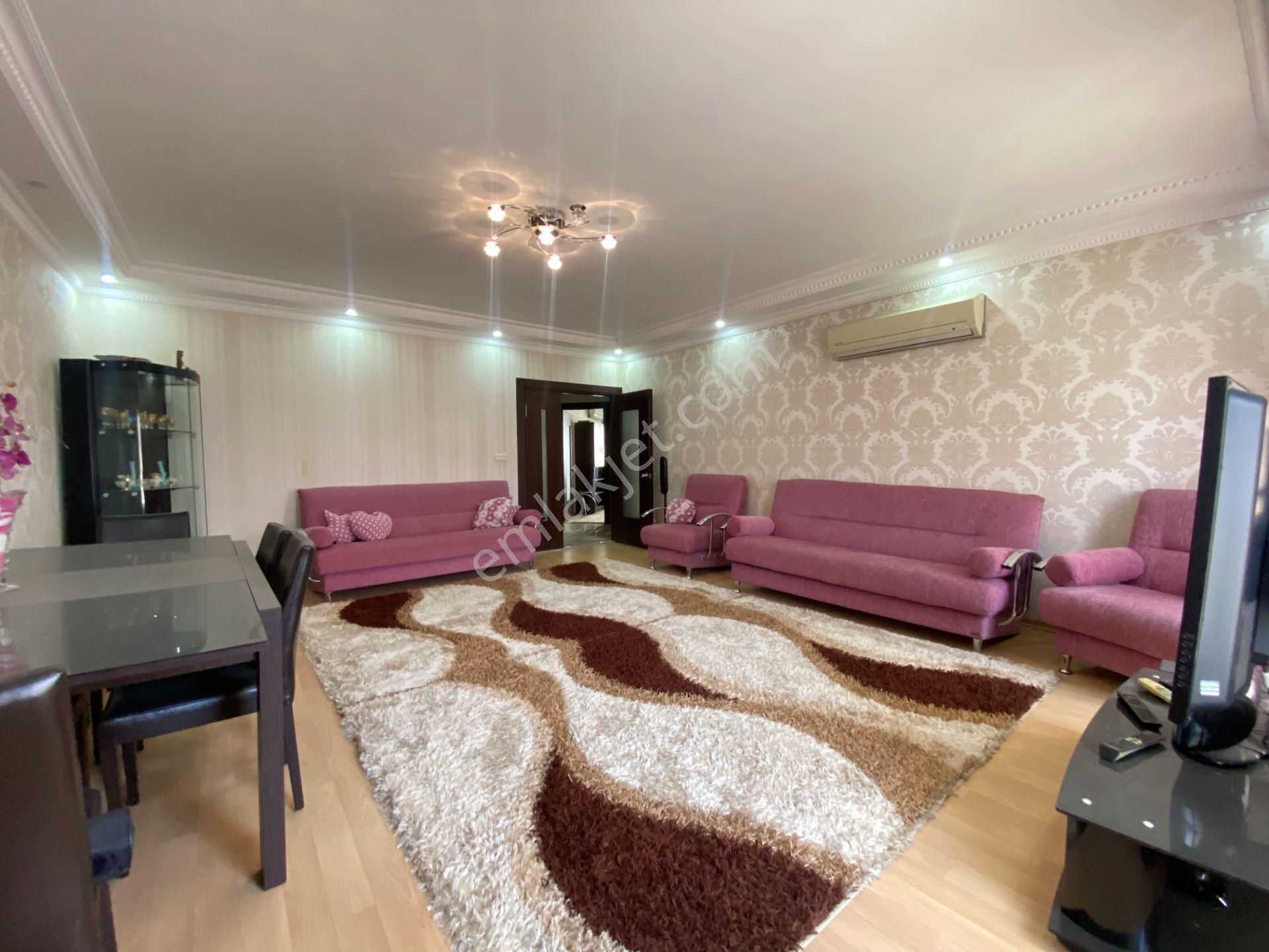 Meydankavağında Arakat Asansörlü Ebeveyn Banyolu Lüks 3+1 Satılıkk Daire - Görsel 7