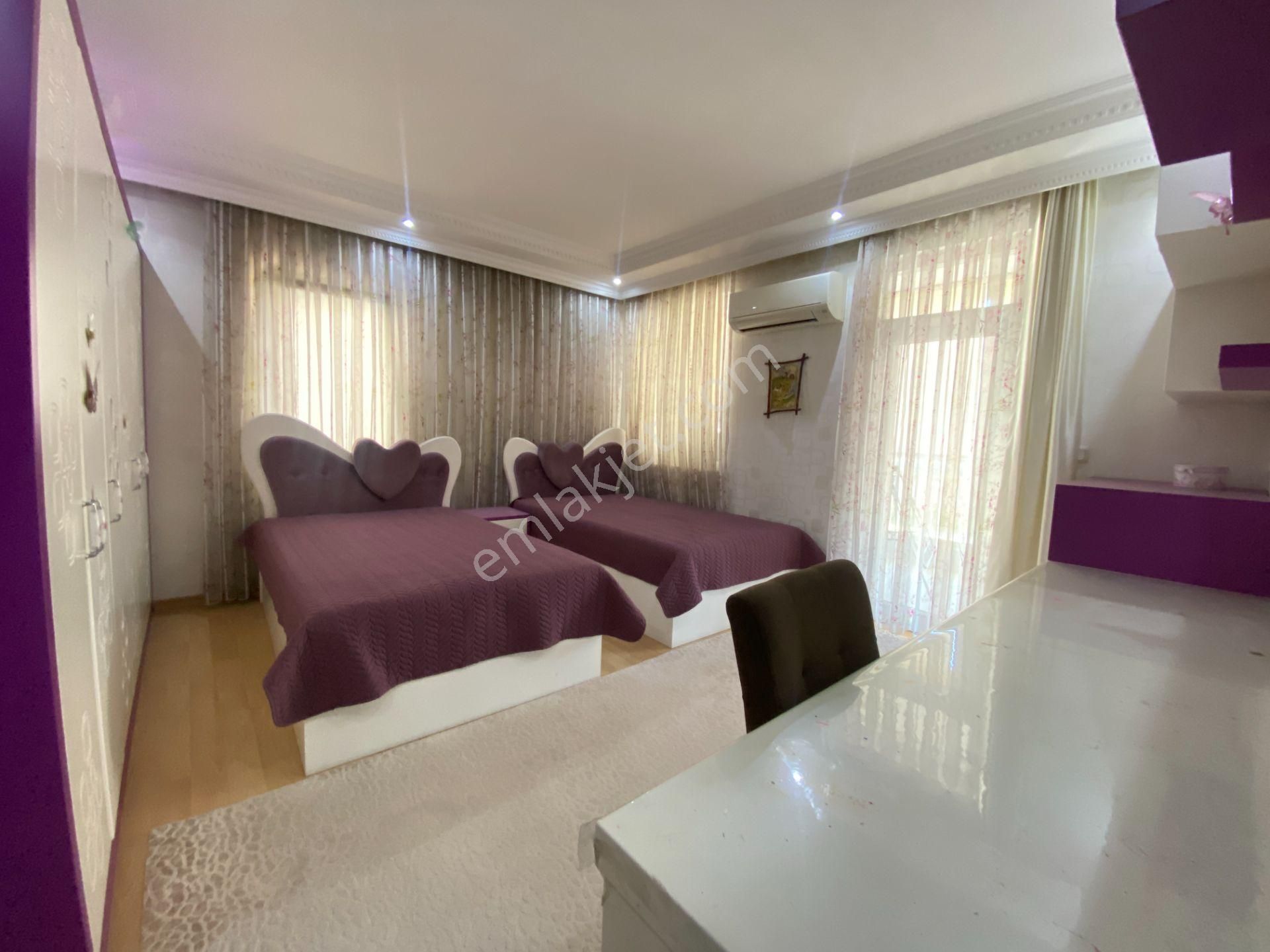 Meydankavağında Arakat Asansörlü Ebeveyn Banyolu Lüks 3+1 Satılıkk Daire - Görsel 11