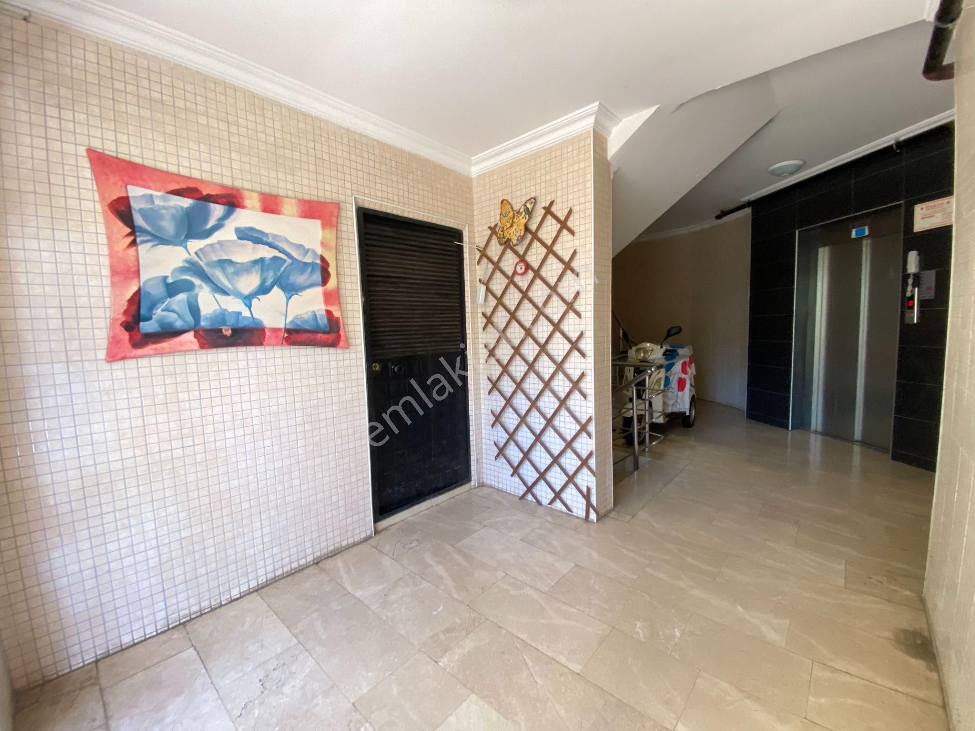 Meydankavağında Arakat Asansörlü Ebeveyn Banyolu Lüks 3+1 Satılıkk Daire - Görsel 28