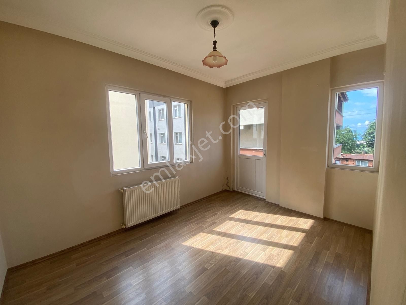 Rw Taka | Üniversite Mahallesinde 2+1 Kiralık Daire - Görsel 3