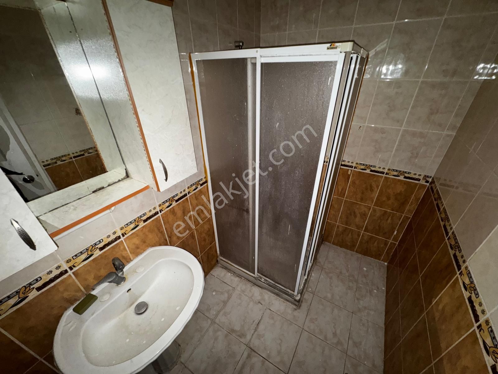 Refiksaydam Caddesi Üzeri Tam Merkezde 3+1 Güney Doğu Önü Açık - Görsel 14