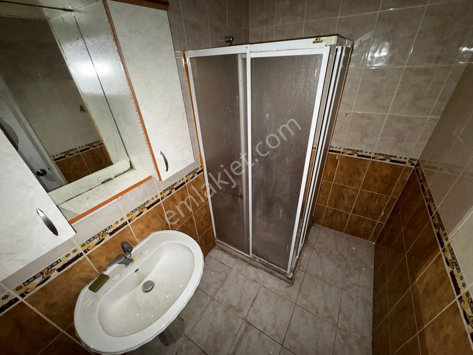Refiksaydam Caddesi Üzeri Tam Merkezde 3+1 Güney Doğu Önü Açık - Görsel 15