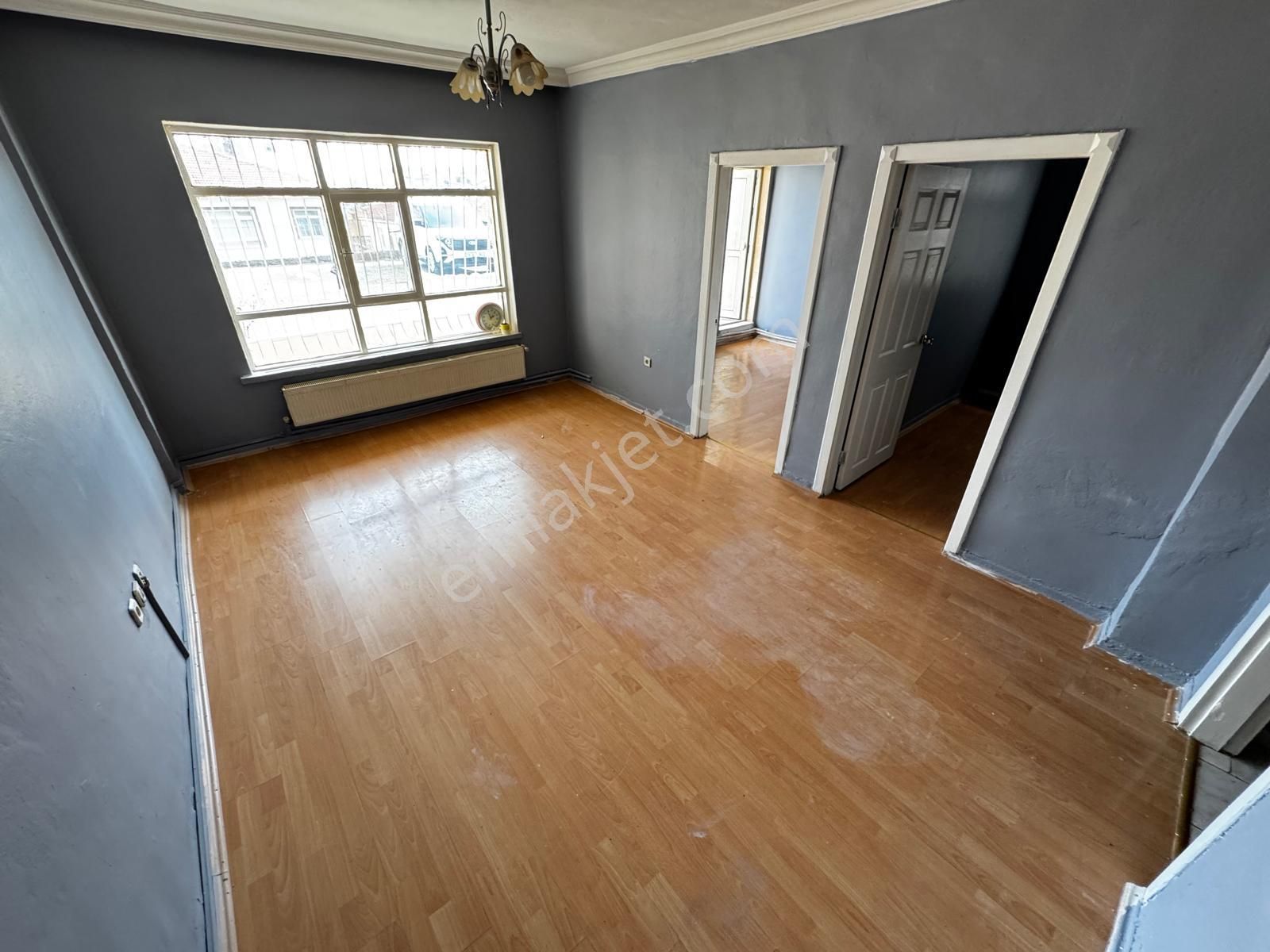 Refiksaydam Caddesi Üzeri Tam Merkezde 3+1 Güney Doğu Önü Açık - Görsel 21
